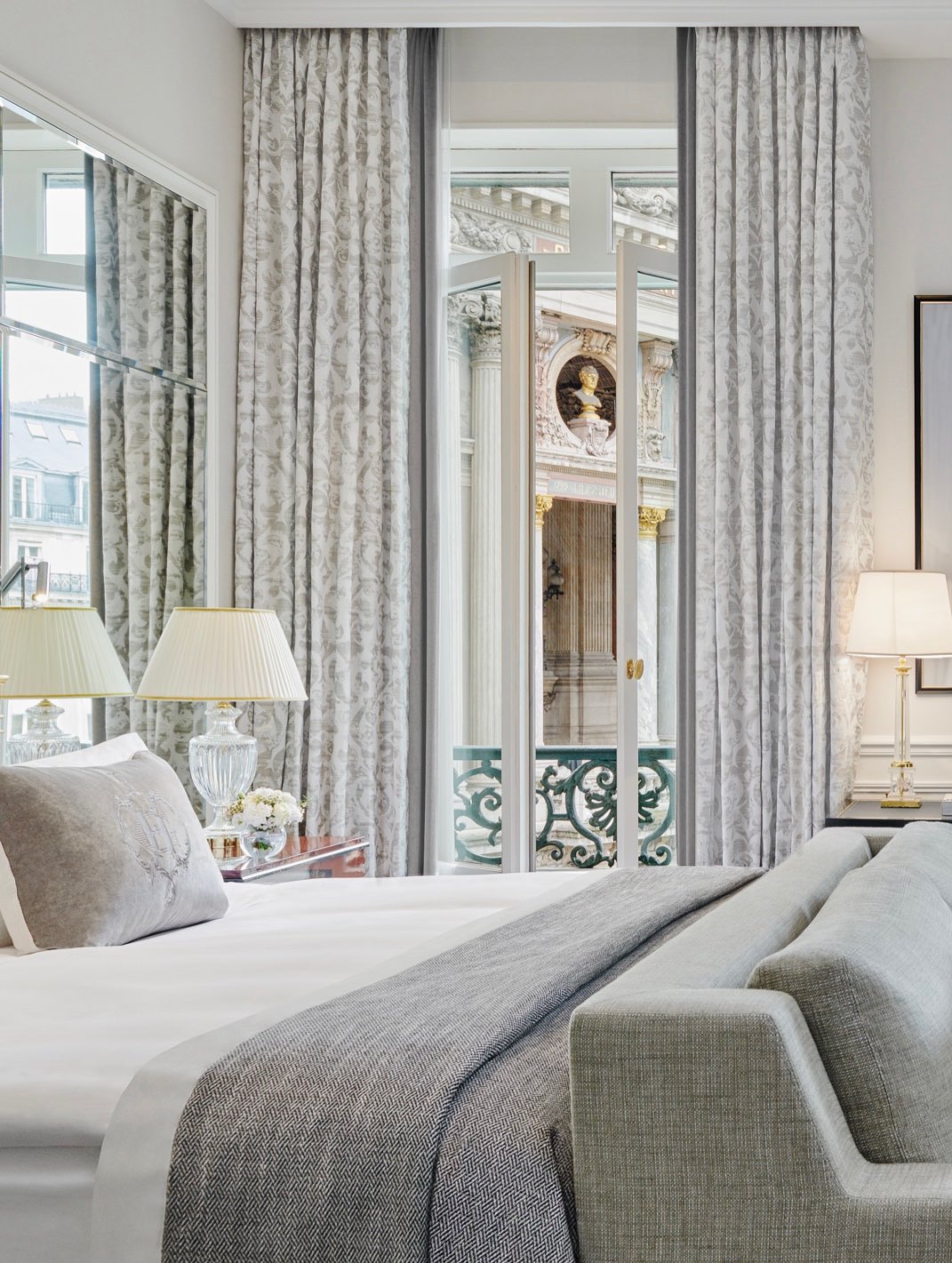 Chân dung người lưu trú ở khách sạn lâu nhất thế giới, sau 67 năm mới check out - Ảnh 2.