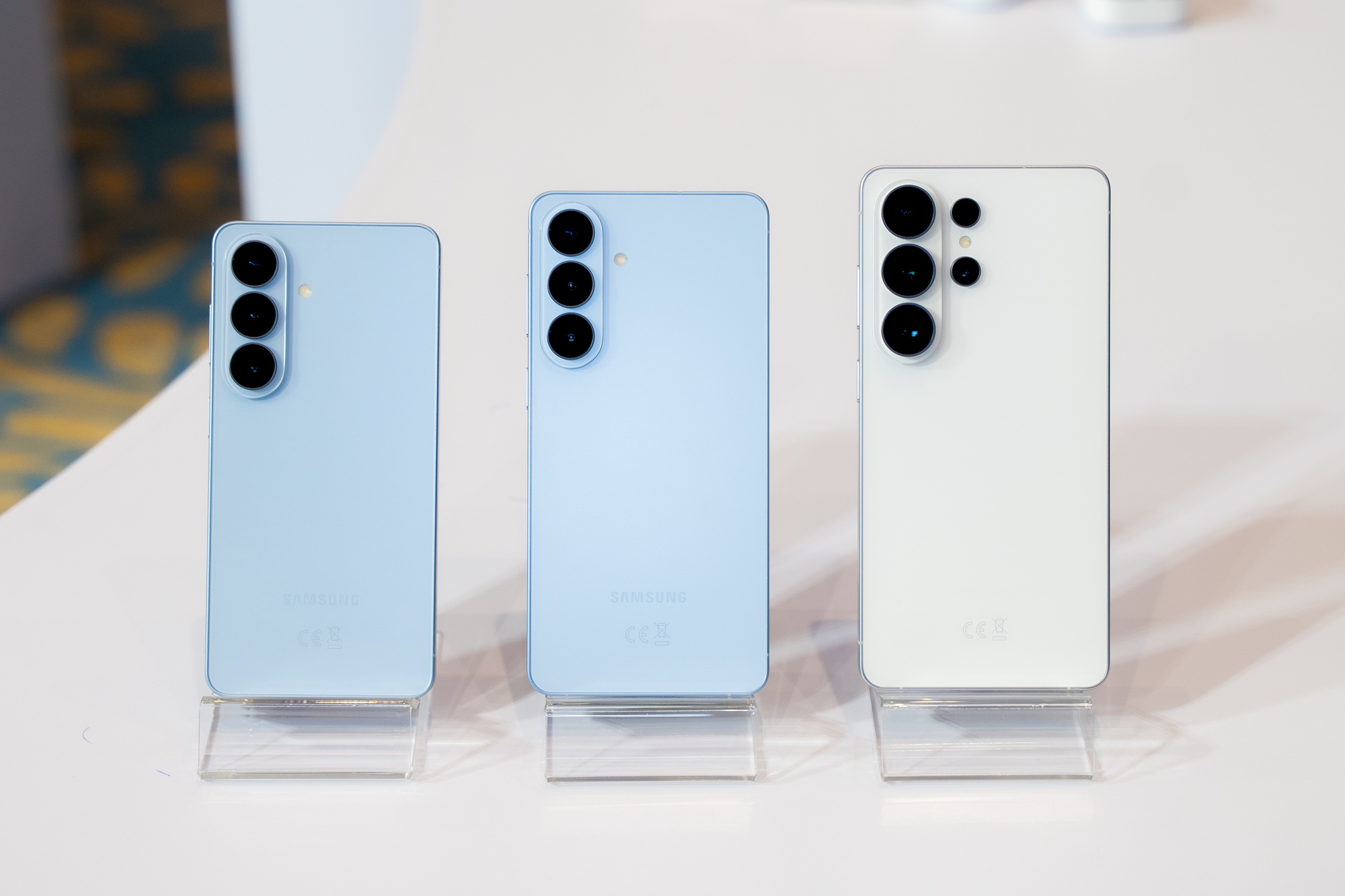 Gi&aacute; b&aacute;n chi tiết Galaxy S26 series: Từ 25,99 triệu đồng, đắt hơn năm ngo&aacute;i 3 triệu - Ảnh 4.