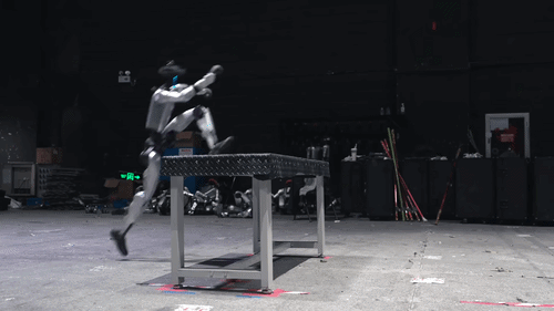 M&agrave;n tr&igrave;nh diễn 4 ph&uacute;t khiến giới c&ocirc;ng nghệ sững sờ: Tại sao những ch&uacute; robot n&agrave;y lại g&acirc;y ấn tượng đến thế? - Ảnh 3.