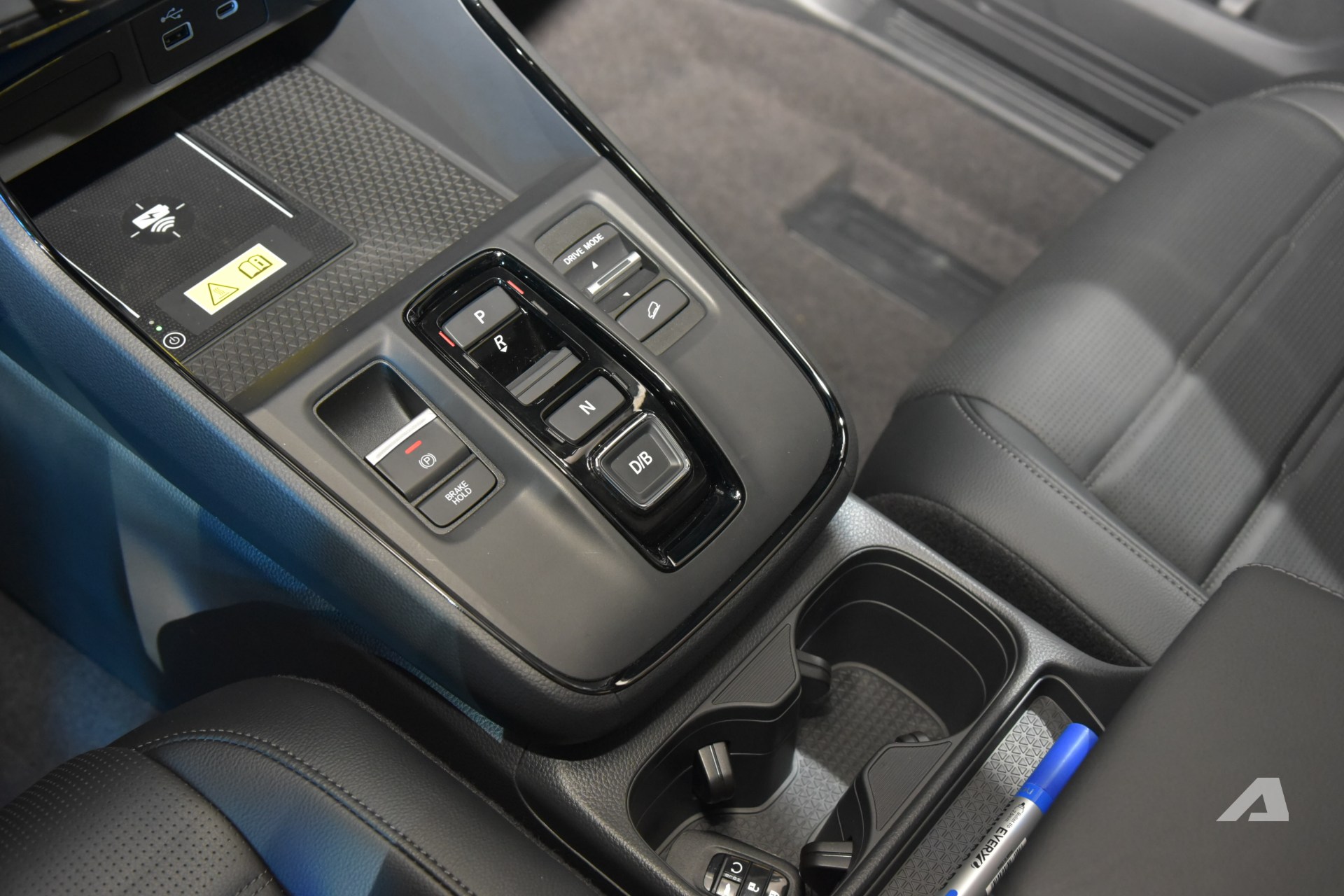 CR-V hybrid chuyển lắp r&aacute;p: Gi&aacute; cao nhưng cần thứ 'tạo ra ham muốn' để người d&ugrave;ng kh&ocirc;ng phải nh&igrave;n sang CX-5, Tucson?- Ảnh 2.