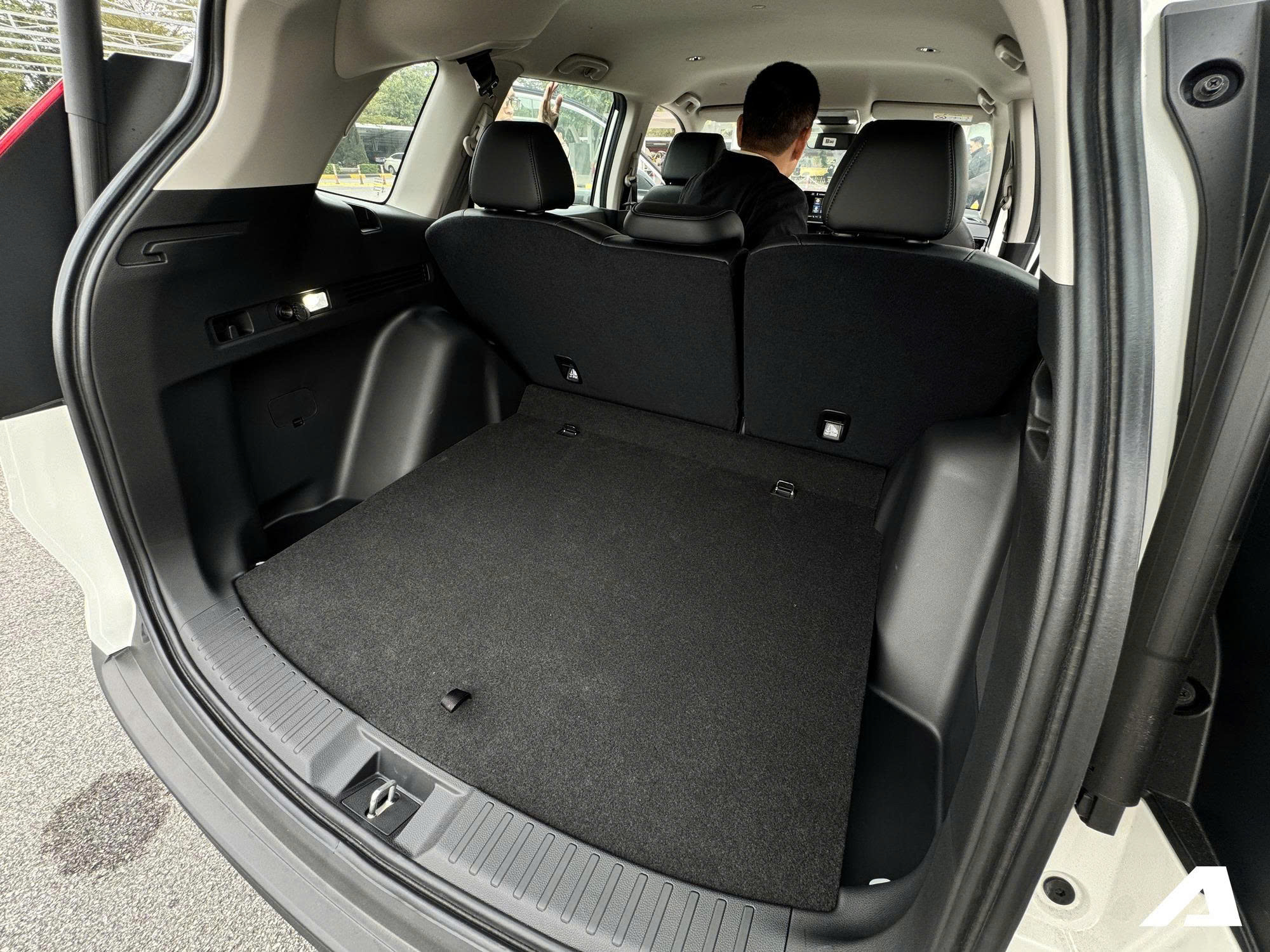 CR-V hybrid chuyển lắp r&aacute;p: Gi&aacute; cao nhưng cần thứ 'tạo ra ham muốn' để người d&ugrave;ng kh&ocirc;ng phải nh&igrave;n sang CX-5, Tucson?- Ảnh 5.