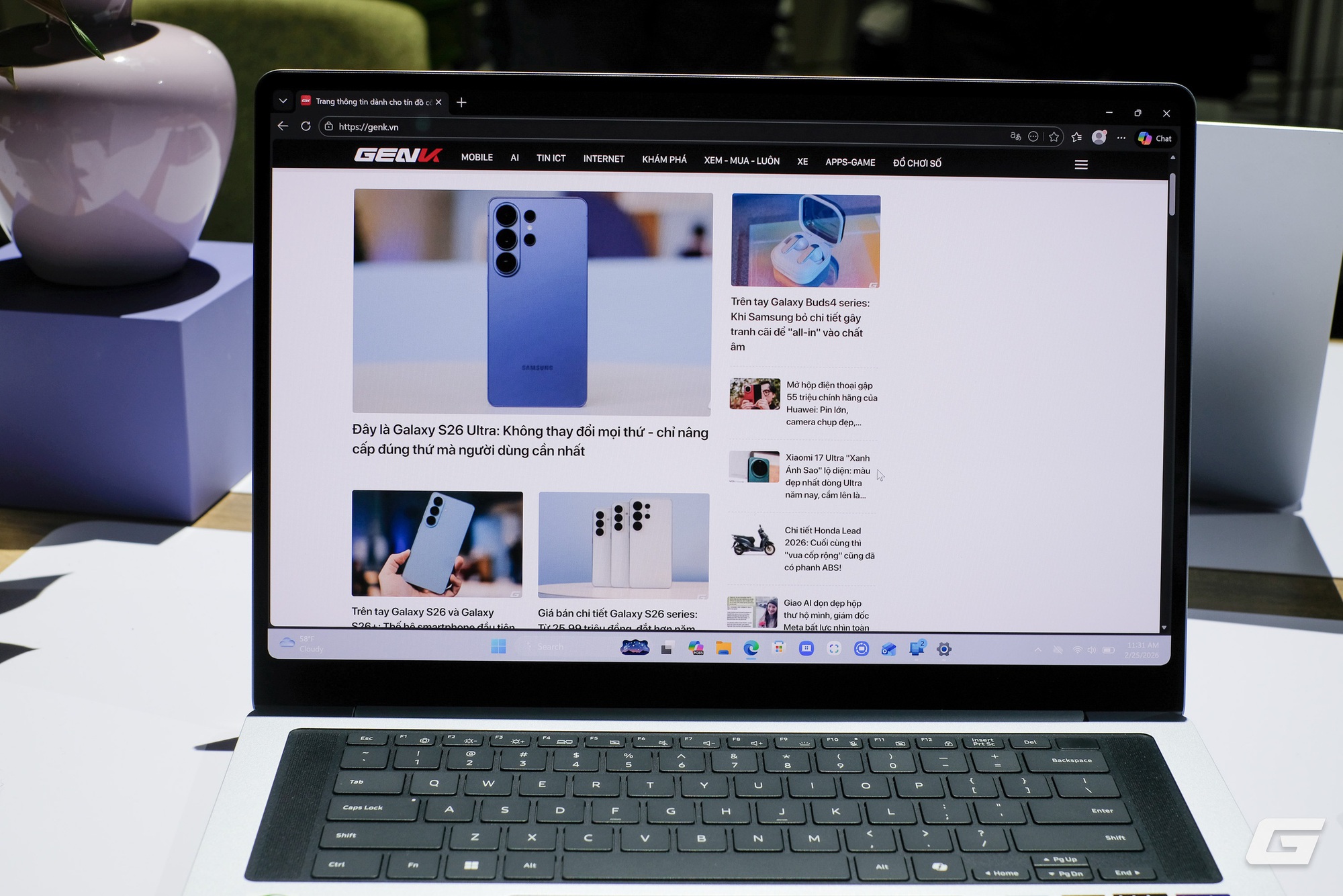 Tr&ecirc;n tay nhanh Galaxy Book6 Pro v&agrave; Galaxy Book6 Ultra: Laptop AI mới của Samsung, chip Intel Panther Lake, thiết kế nhiều điểm giống MacBook - Ảnh 8.