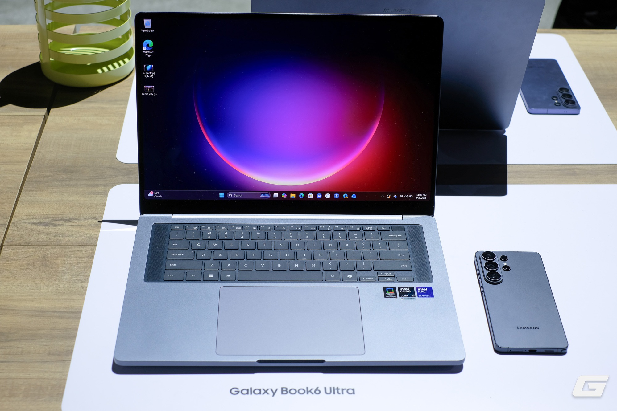 Tr&ecirc;n tay nhanh Galaxy Book6 Pro v&agrave; Galaxy Book6 Ultra: Laptop AI mới của Samsung, chip Intel Panther Lake, thiết kế nhiều điểm giống MacBook - Ảnh 12.