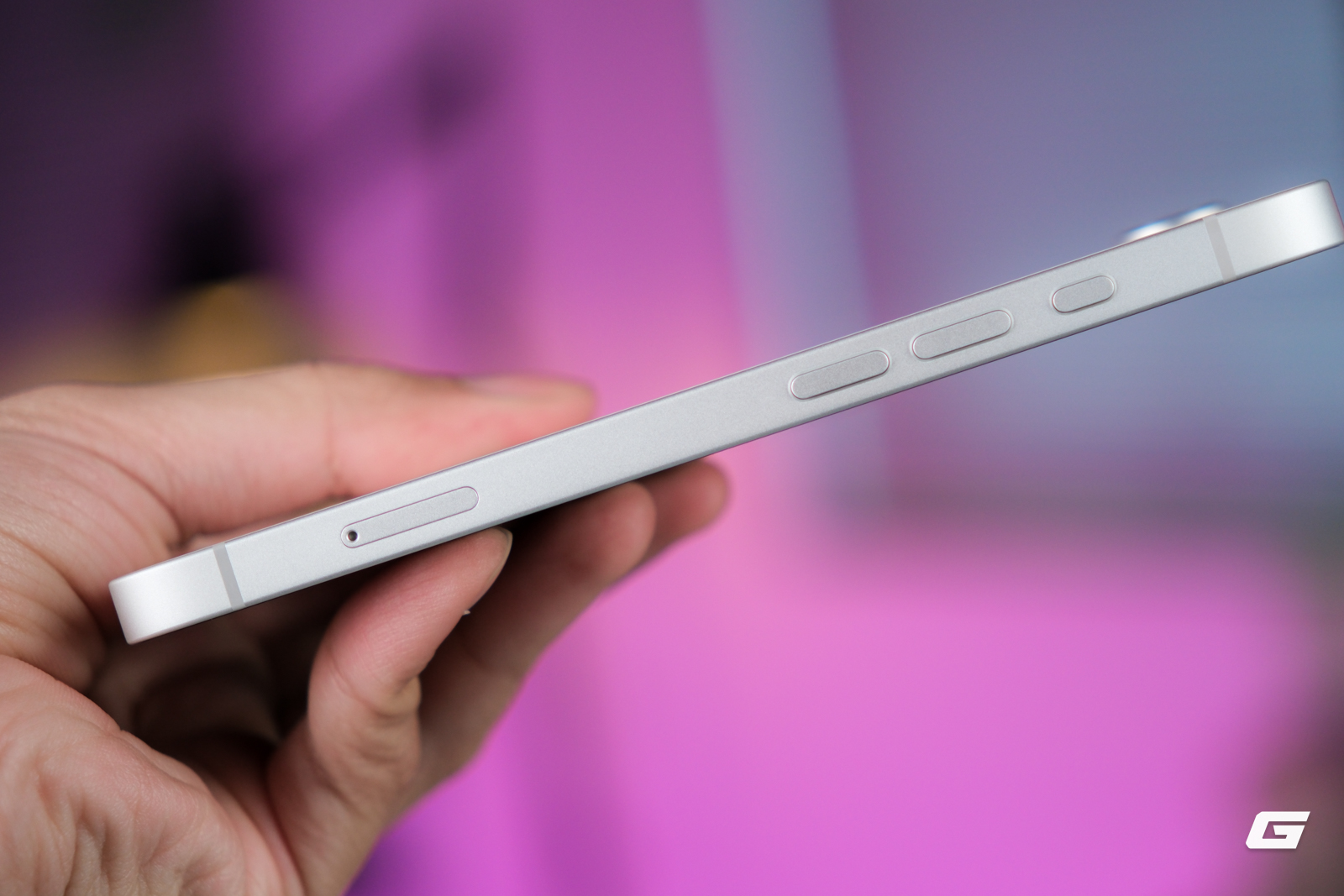 Trên Tay Đủ 3 Màu Iphone 17E Chính Hãng: Thiết Kế Không Đổi, Màu Hồng Là Điểm Nhấn, Hiệu Năng Cực Mạnh, Giá 18 Triệu - Ảnh 7.