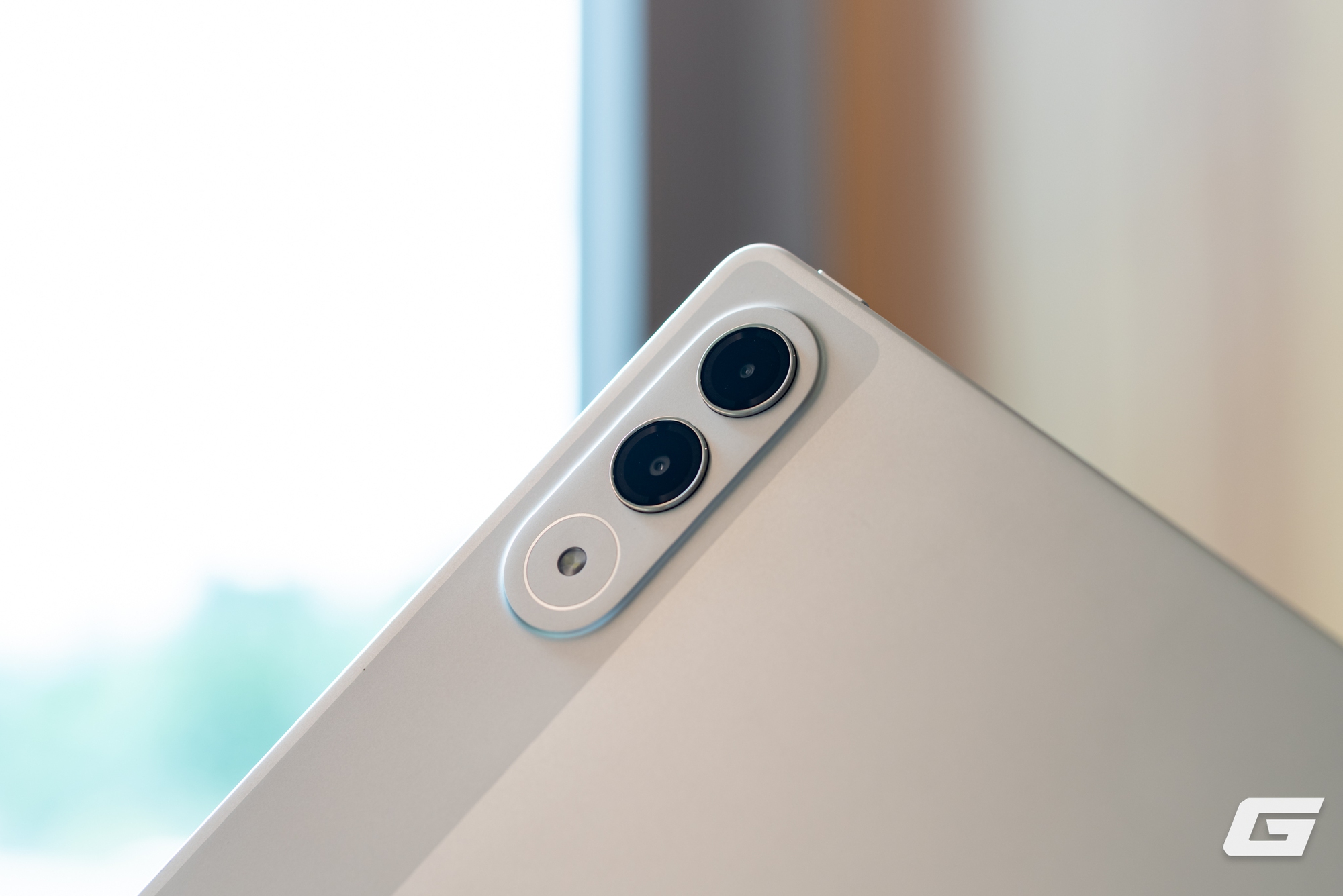 Trải nghiệm nhanh Lenovo Yoga Tab: Tablet AI liệu rằng đ&atilde; đủ để &ldquo;thay vai&rdquo; cho laptop?- Ảnh 5.