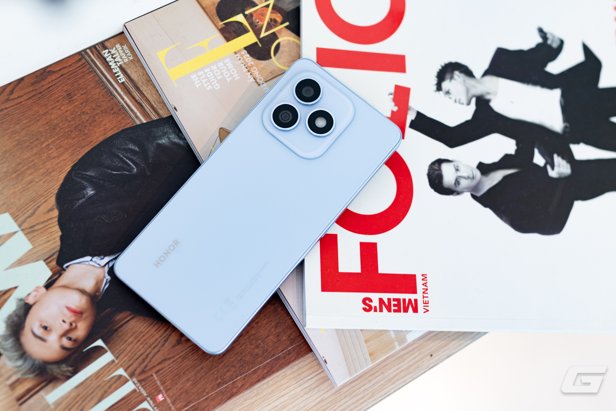 Tr&ecirc;n tay HONOR X8d: Nh&igrave;n mỏng m&agrave; pin tận 7000mAh, c&oacute; t&iacute;nh năng m&agrave; nhiều flagship kh&ocirc;ng c&oacute;, gi&aacute; từ 8 triệu đồng- Ảnh 6.