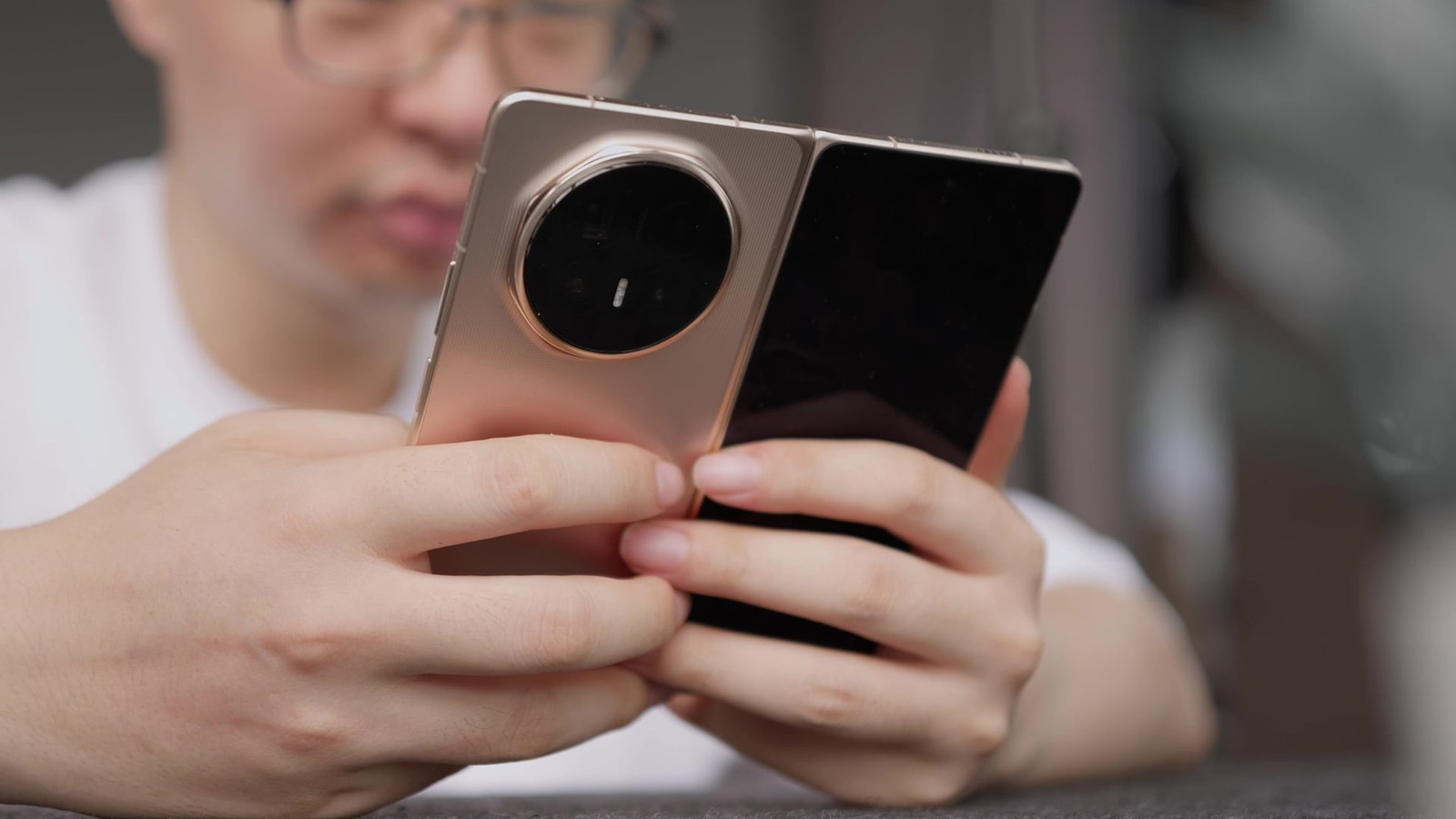 Honor Magic V6 trình làng sớm với Snapdragon 8 Elite Gen 5 và camera 200MP, cạnh tranh trực tiếp Samsung- Ảnh 1.