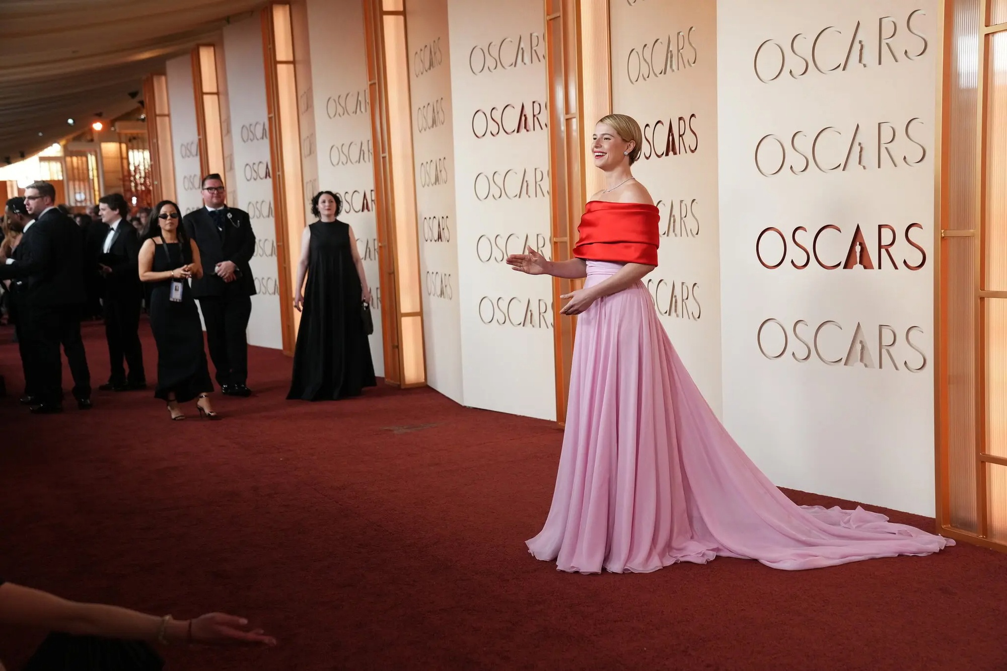 Oscar 2026: Phim của Leonardo DiCaprio thắng lớn, Timoth&eacute;e Chalamet kh&ocirc;ng thể chạm tay đến tượng v&agrave;ng- Ảnh 37.