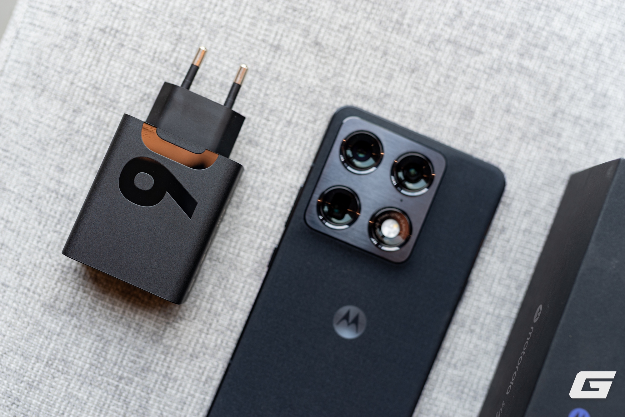 Cận cảnh Signature v&agrave; Edge 70: Bộ đ&ocirc;i Flagship mới của Motorola c&oacute; g&igrave; đặc biệt? - Ảnh 12.
