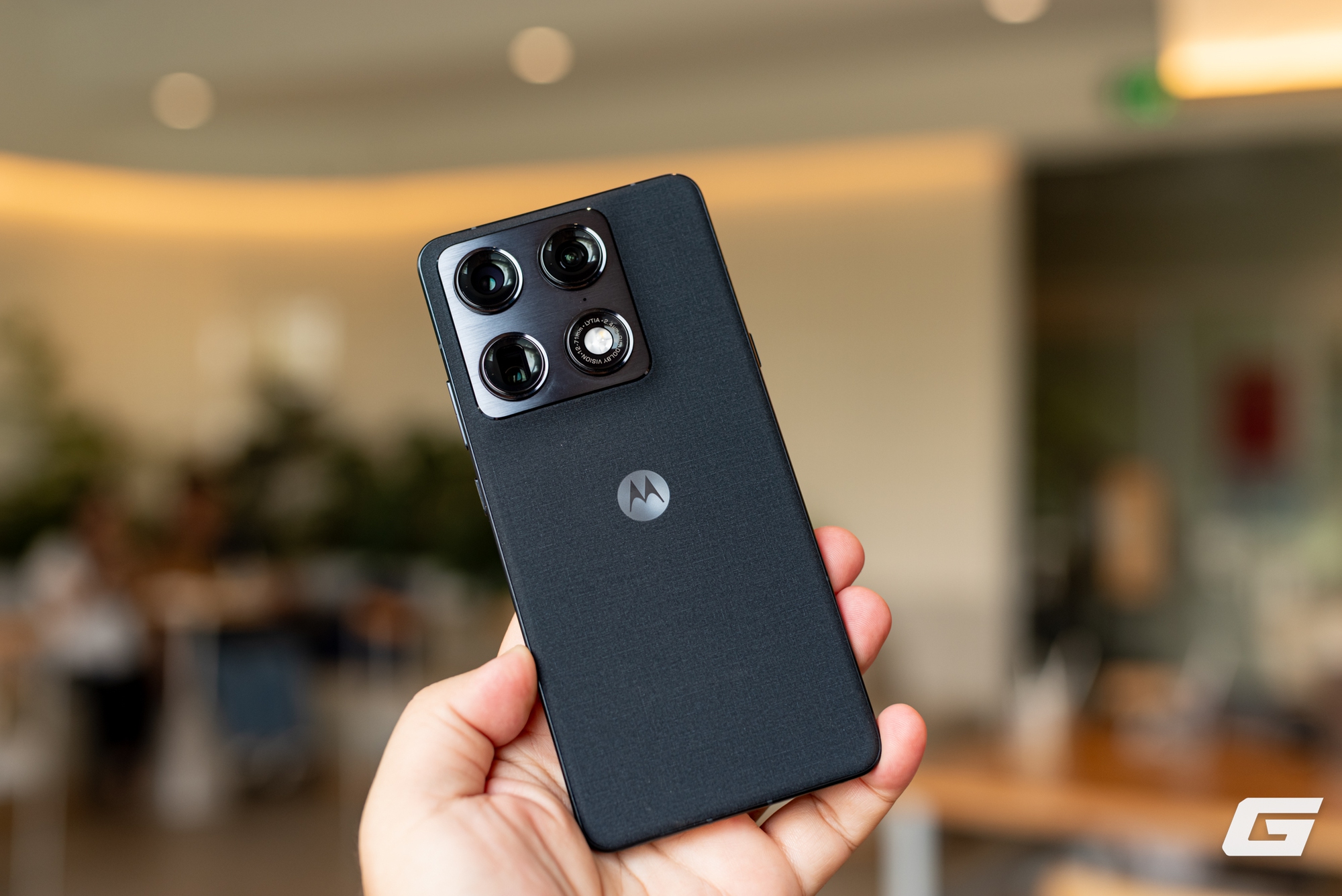 Cận cảnh Signature v&agrave; Edge 70: Bộ đ&ocirc;i Flagship mới của Motorola c&oacute; g&igrave; đặc biệt? - Ảnh 3.