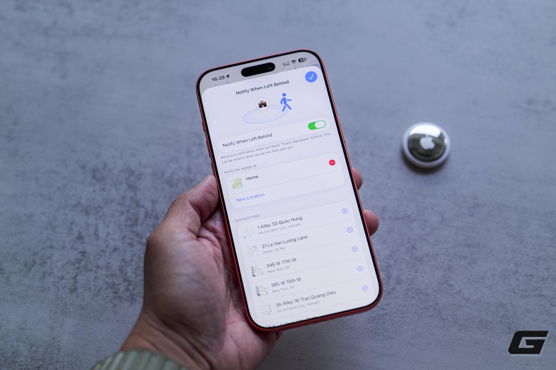 Tr&ecirc;n tay AirTag mới: Vẫn l&agrave; ngoại h&igrave;nh tiện dụng quen thuộc, nhưng "nội c&ocirc;ng" d&ograve; t&igrave;m đ&atilde; đạt đến đẳng cấp mới - Ảnh 10.