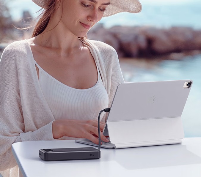 Anker giới thiệu pin dự ph&ograve;ng 87W dung lượng 20.000mAh với c&aacute;p USB-C t&iacute;ch hợp v&agrave; sạc nhanh đa thiết bị- Ảnh 3.