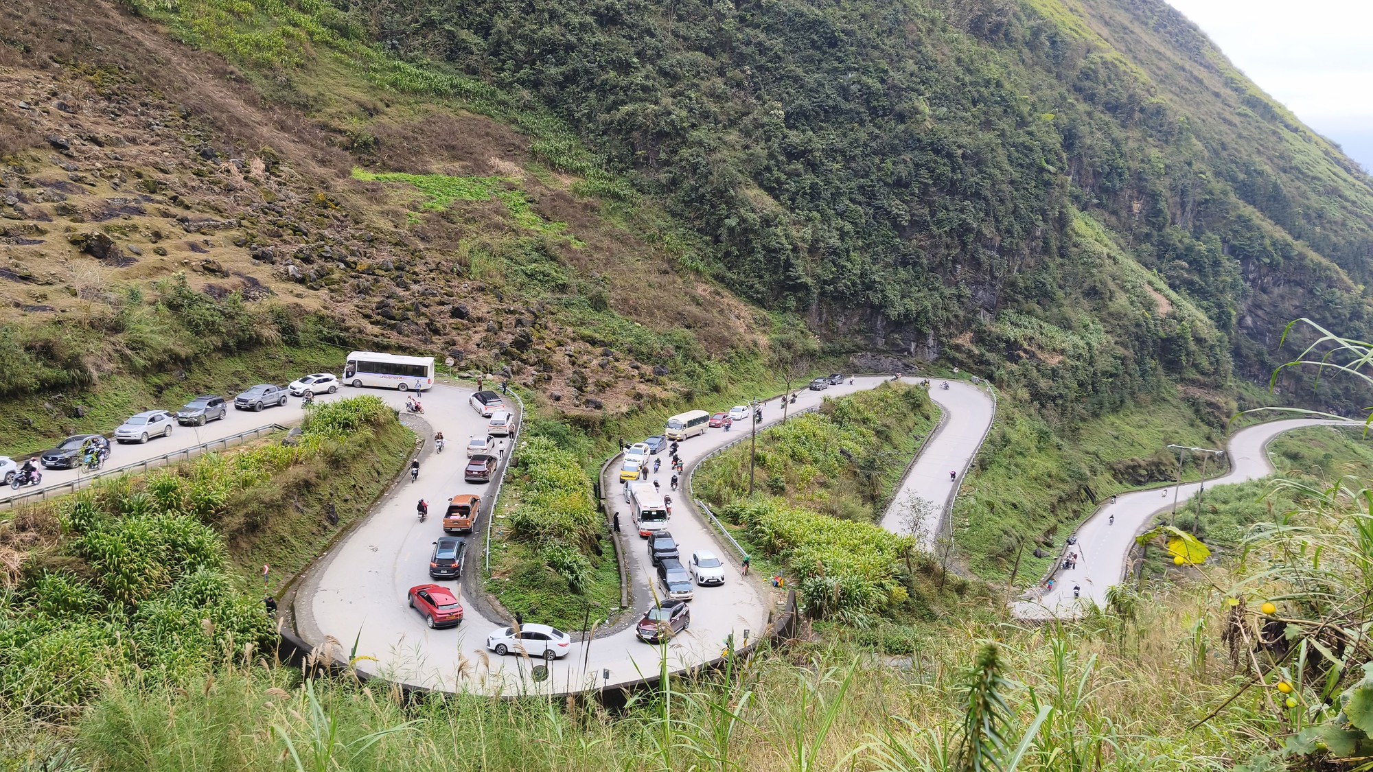 Xuy&ecirc;n Việt 5.500 km bằng VinFast VF 3: Sạc 53 lần, ngủ tr&ecirc;n xe thoải m&aacute;i, tiết kiệm hơn chục triệu v&agrave; vượt đ&egrave;o M&atilde; P&igrave; L&egrave;ng ngon ơ- Ảnh 7.