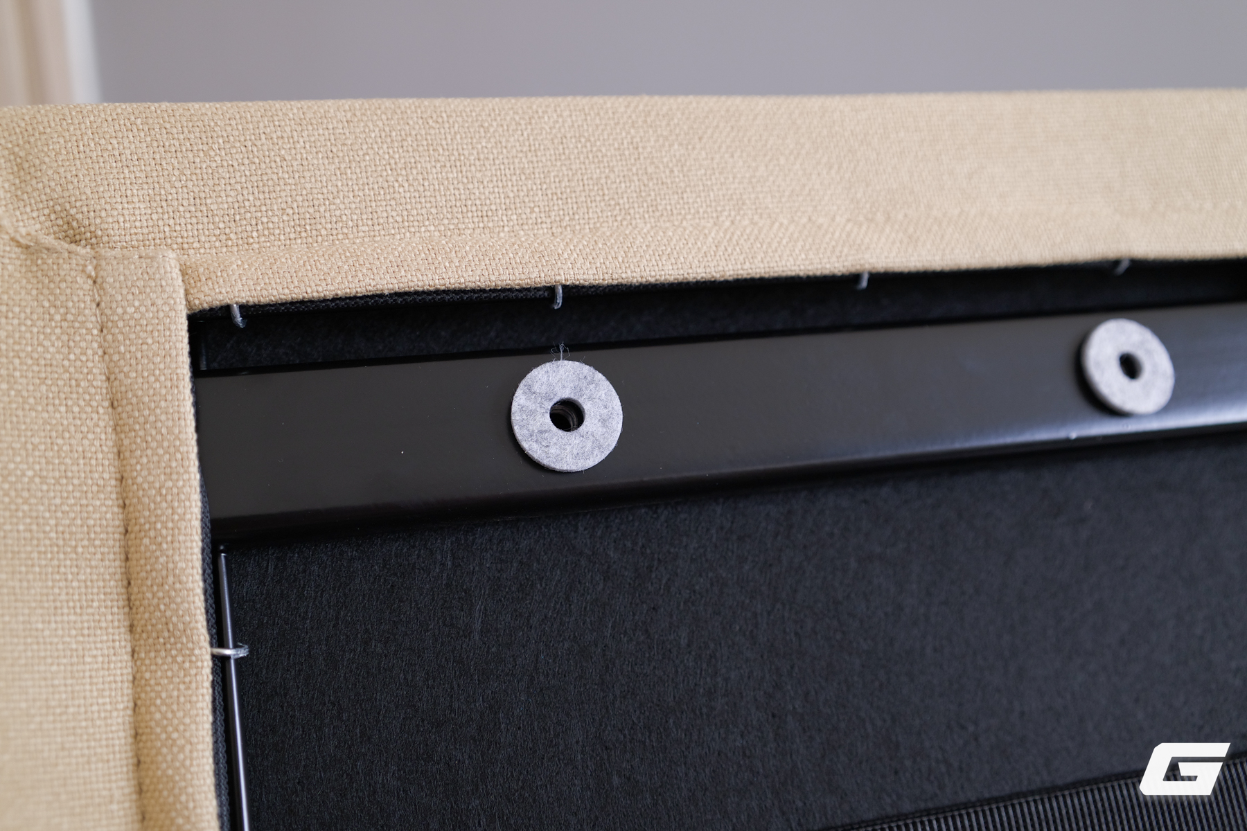 Sờ tận tay "rồng thần" Dragon Lore ngo&agrave;i đời thực với Razer Iskur V2 X CS2 Edition: - Ảnh 17.