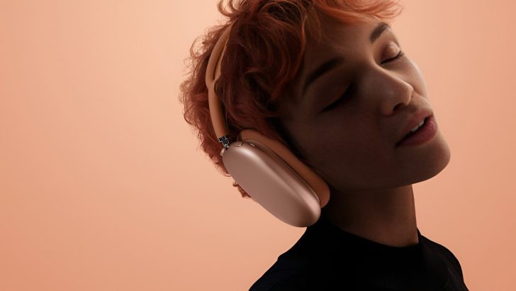 AirPods Max 2 gần như kh&ocirc;ng thay đổi so với thế hệ trước, nhưng thương hiệu Apple vẫn đủ sức b&aacute;n h&agrave;ng - Ảnh 1.