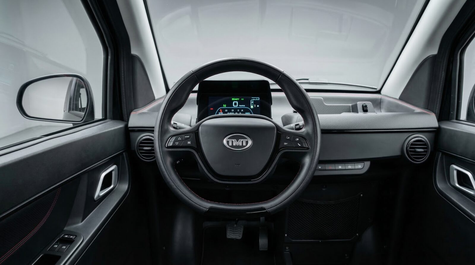 &Ocirc; t&ocirc; điện Việt Nam gi&aacute; từ 148 triệu đồng sắp ra mắt: Th&aacute;o pin như xe m&aacute;y, sạc được tại nh&agrave;, chạy gần 10 v&ograve;ng Hồ T&acirc;y mới hết pin- Ảnh 6.