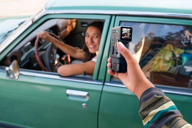 Bắt trọn từng cảm hứng c&ugrave;ng m&aacute;y ảnh lấy liền instax&trade; - Ảnh 3.