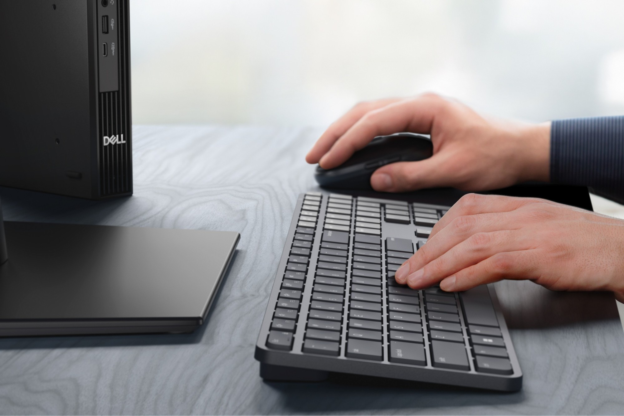 Dell l&agrave;m mới to&agrave;n bộ d&ograve;ng PC doanh nghiệp: laptop mỏng hơn, m&aacute;y trạm hỗ trợ AI, desktop si&ecirc;u nhỏ gọn - Ảnh 7.