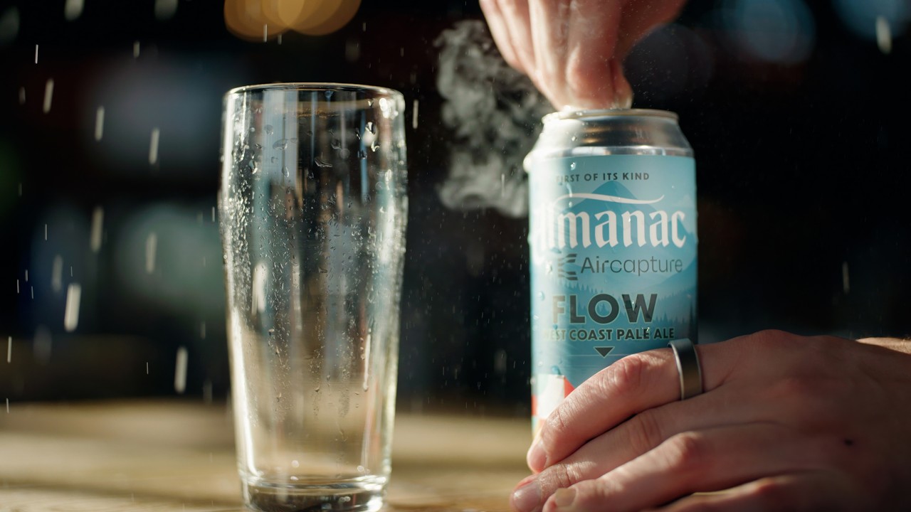 Bia l&agrave;m từ kh&ocirc;ng kh&iacute; lần đầu xuất hiện, mở ra cuộc c&aacute;ch mạng nguồn cung CO₂ cho c&ocirc;ng nghiệp to&agrave;n cầu - Ảnh 2.