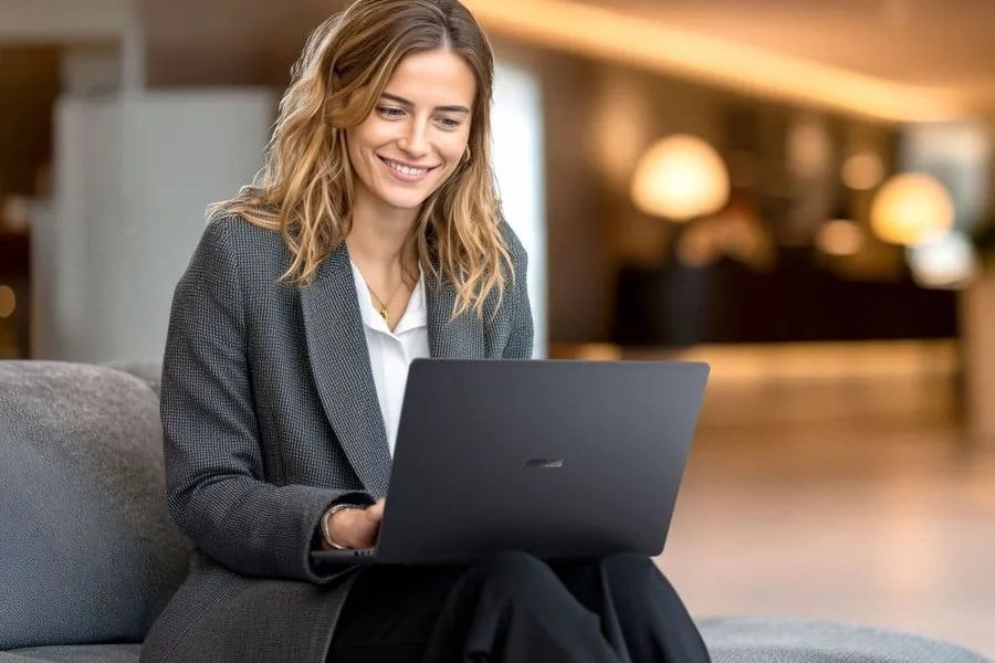 ASUS ra mắt ExpertBook B3 G1: laptop doanh nghiệp t&ugrave;y biến từ chip đến m&agrave;n h&igrave;nh, nhưng gi&aacute; b&aacute;n vẫn l&agrave; ẩn số- Ảnh 1.