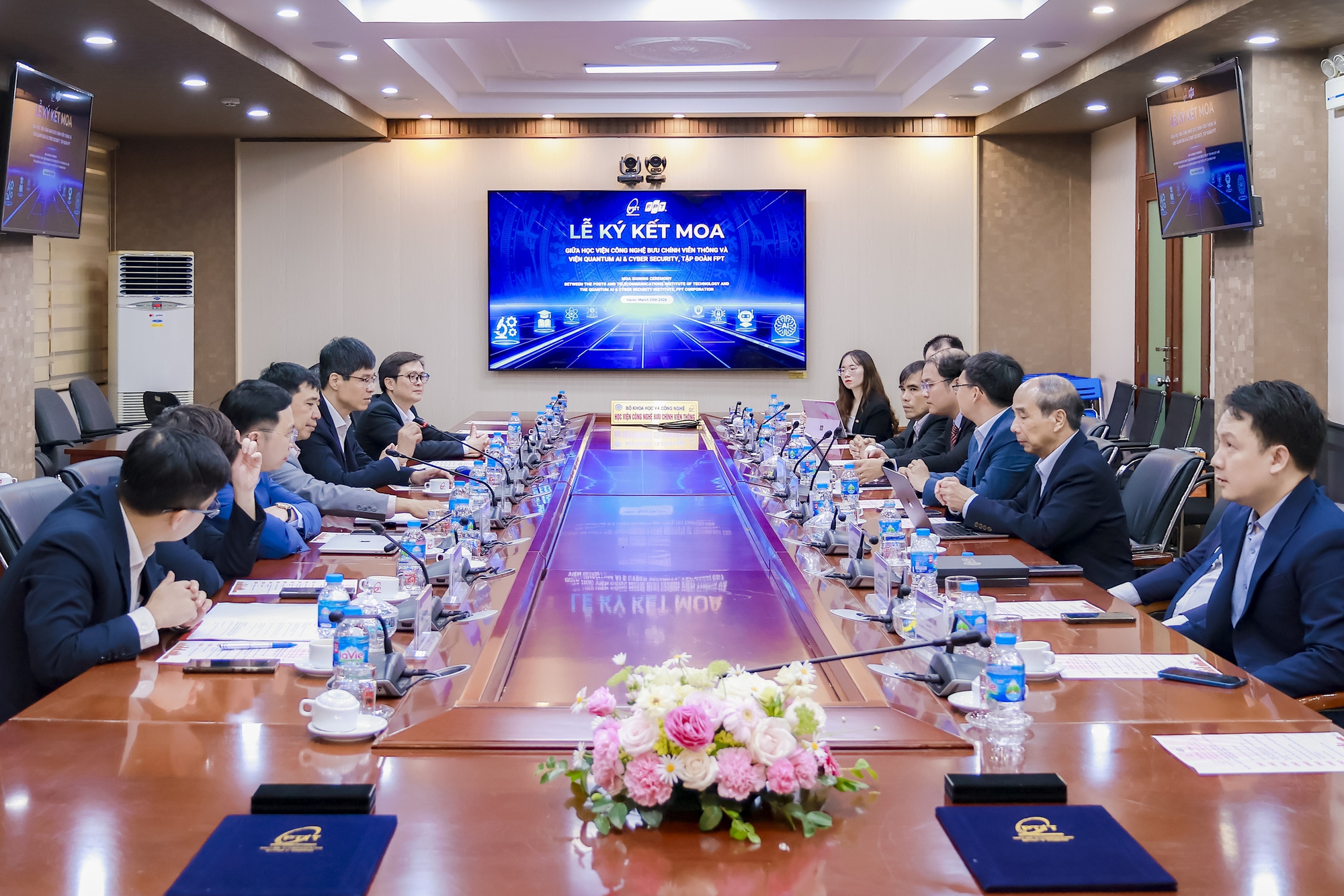 Một trường đại học Việt Nam bắt tay doanh nghiệp c&ocirc;ng nghệ đ&agrave;o tạo AI, lượng tử v&agrave; an ninh mạng- Ảnh 1.