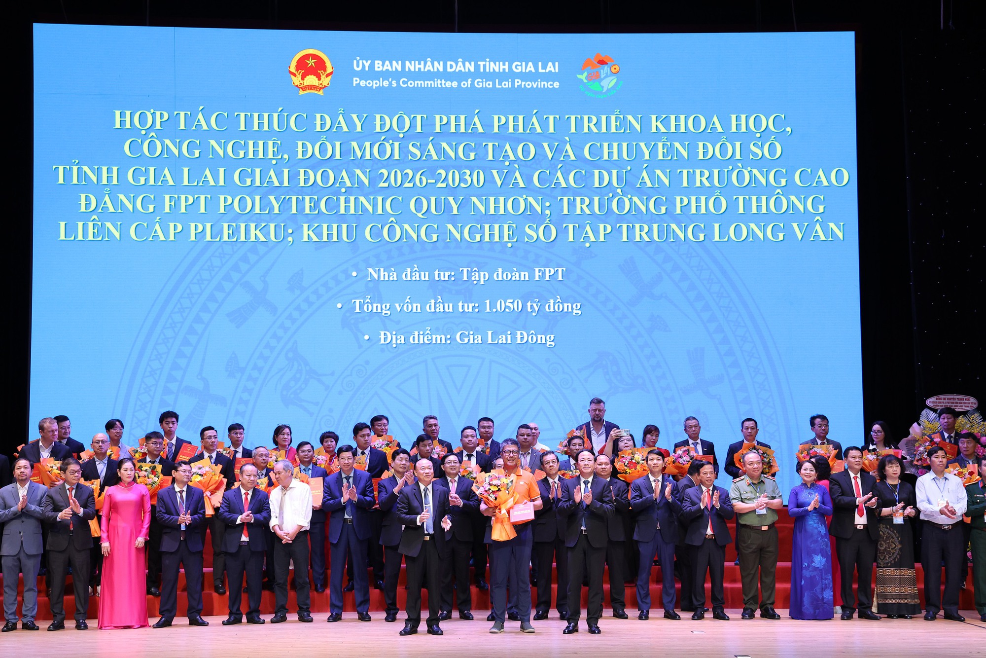 FPT đề xuất c&ugrave;ng Gia Lai x&acirc;y dựng trung t&acirc;m AI, đầu tư hạ tầng c&ocirc;ng nghệ v&agrave; gi&aacute;o dục- Ảnh 1.