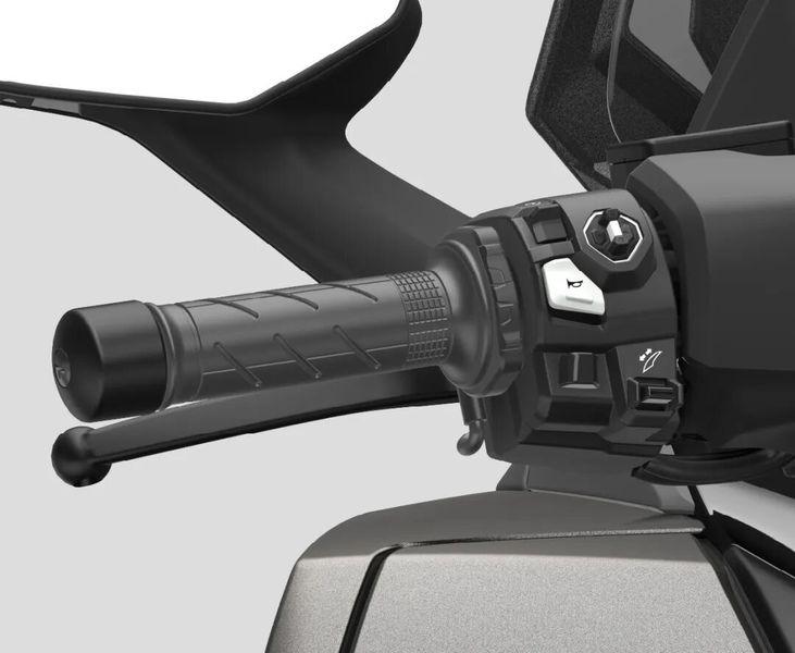 Honda Forza 350 và ADV350 nâng cấp loạt trang bị nhưng giữ nguyên giá bán khiến thị trường xe tay ga tầm trung dậy sóng - Ảnh 7.