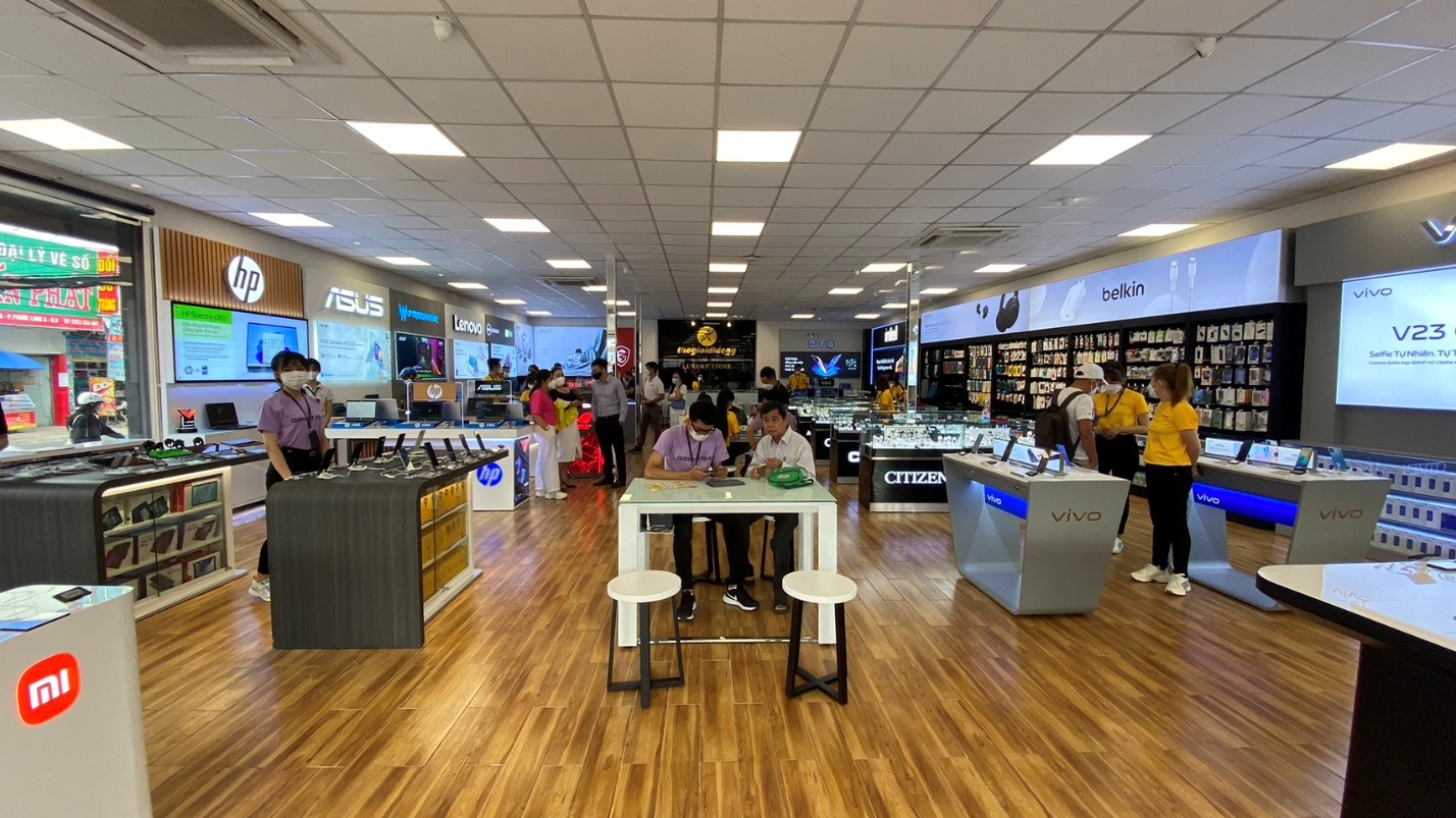 Điện thoại xách tay trước nguy cơ bị chặn ứng dụng ngân hàng và các dịch vụ công - Ảnh 3. Điện thoại xách tay trước nguy cơ bị chặn ứng dụng ngân hàng và các dịch vụ công - Ảnh 3.