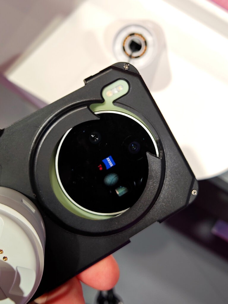 Lộ diện smartphone vivo pin 7.000mAh tại MWC 2026, c&oacute; thể l&agrave; X300 Max với chip Dimensity 9500 - Ảnh 4.