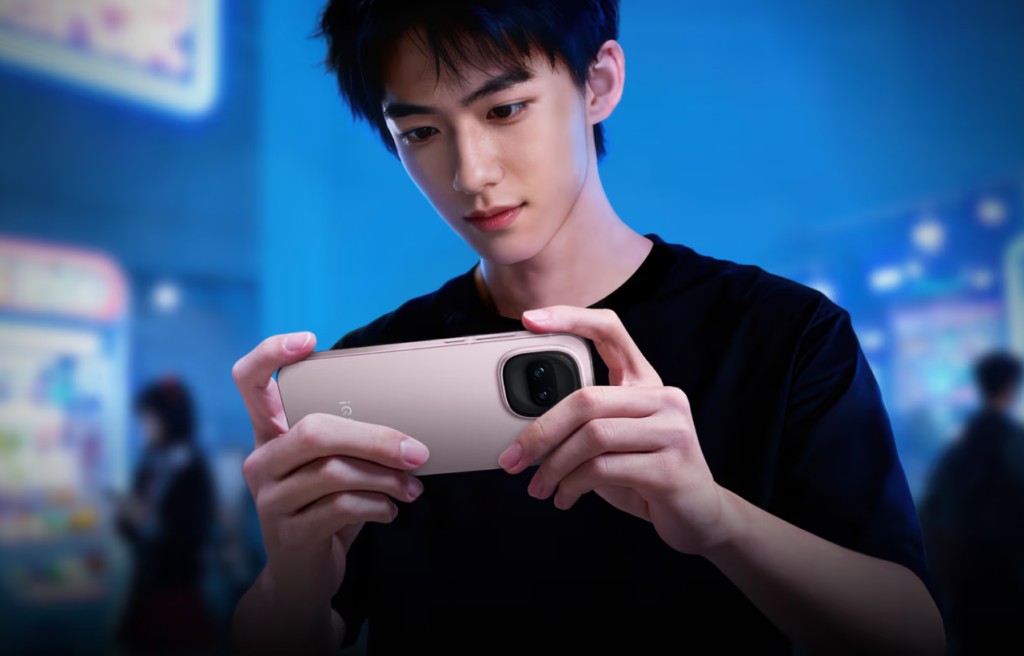 IQOO Z11 h&eacute; lộ m&agrave;n h&igrave;nh 165Hz v&agrave; pin 9020mAh, cạnh tranh ở ph&acirc;n kh&uacute;c dưới 11 triệu đồng- Ảnh 2.