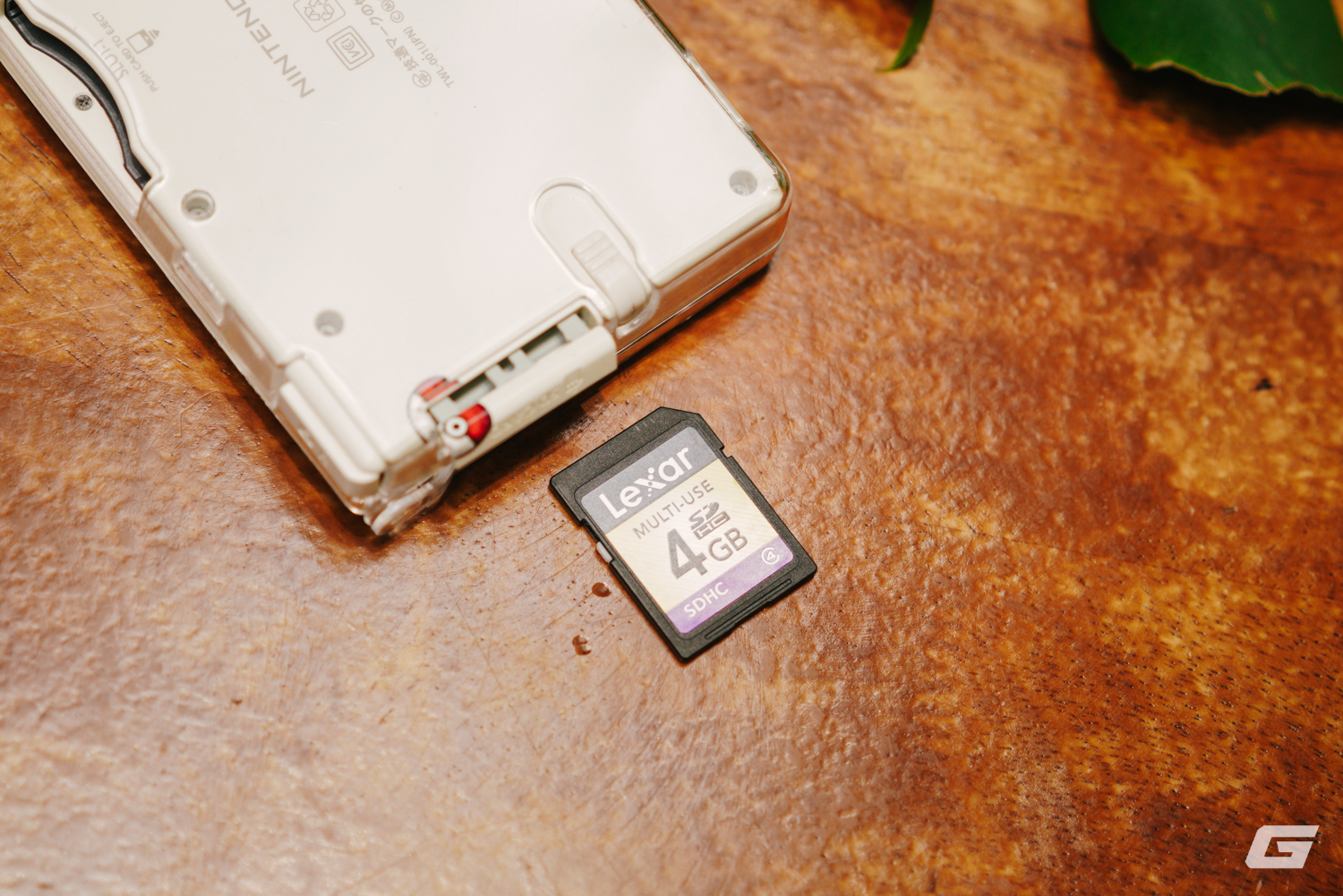 G&oacute;c ho&agrave;i niệm với Nintendo DSi: Chiếc m&aacute;y chơi game đi trước thời đại với 2 m&agrave;n h&igrave;nh v&agrave; b&uacute;t cảm ứng - Ảnh 3.