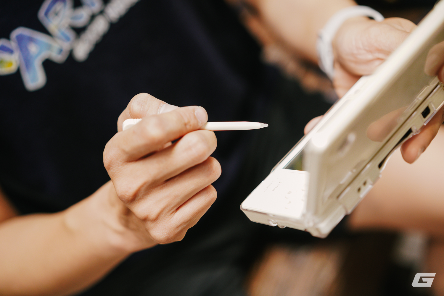 G&oacute;c ho&agrave;i niệm với Nintendo DSi: Chiếc m&aacute;y chơi game đi trước thời đại với 2 m&agrave;n h&igrave;nh v&agrave; b&uacute;t cảm ứng - Ảnh 5.