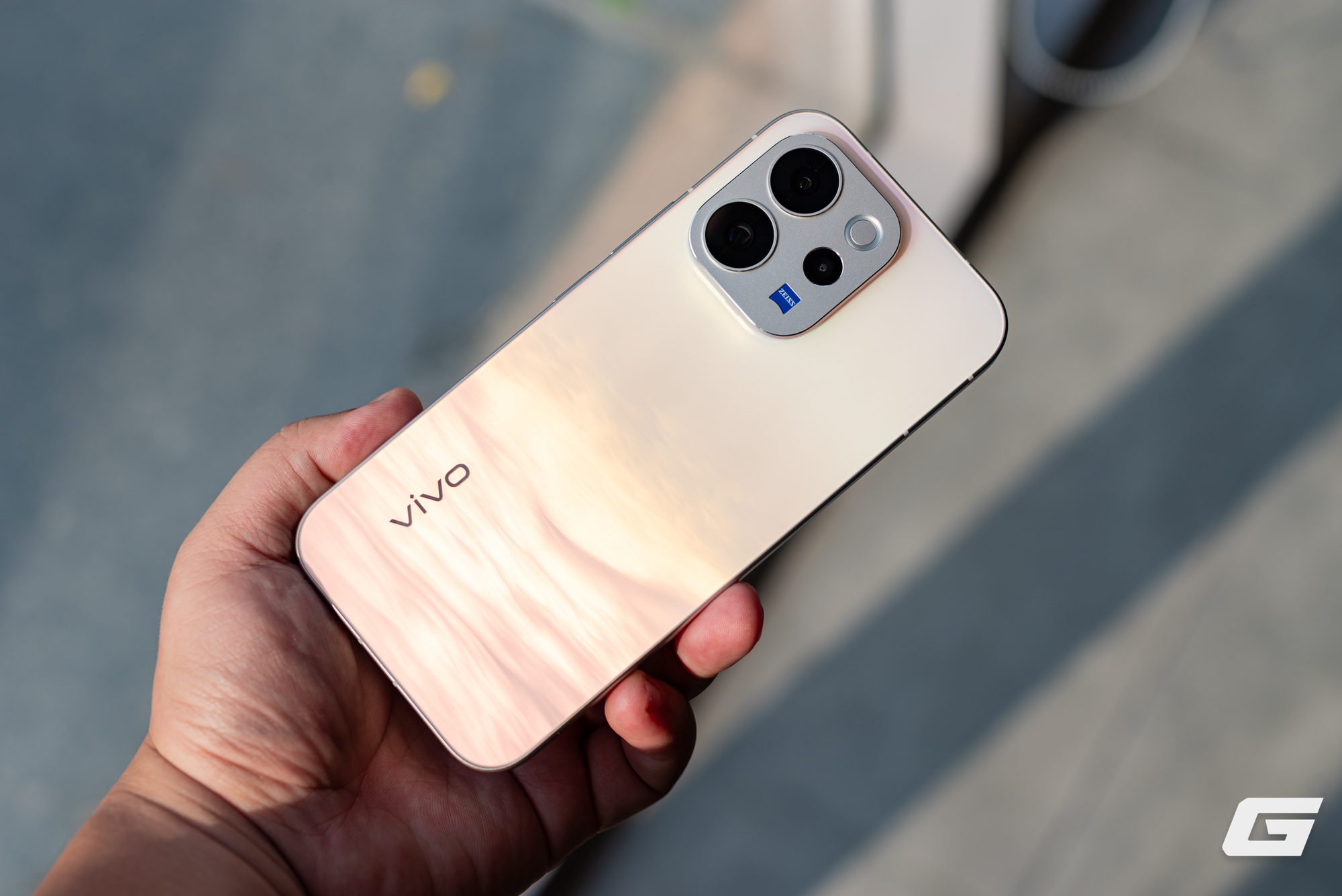 vivo V70 v&agrave; V70 FE: C&ugrave;ng đẹp, c&ugrave;ng chất nhưng chọn m&aacute;y n&agrave;o c&ograve;n phải t&ugrave;y &ldquo;gu&rdquo; - Ảnh 6.