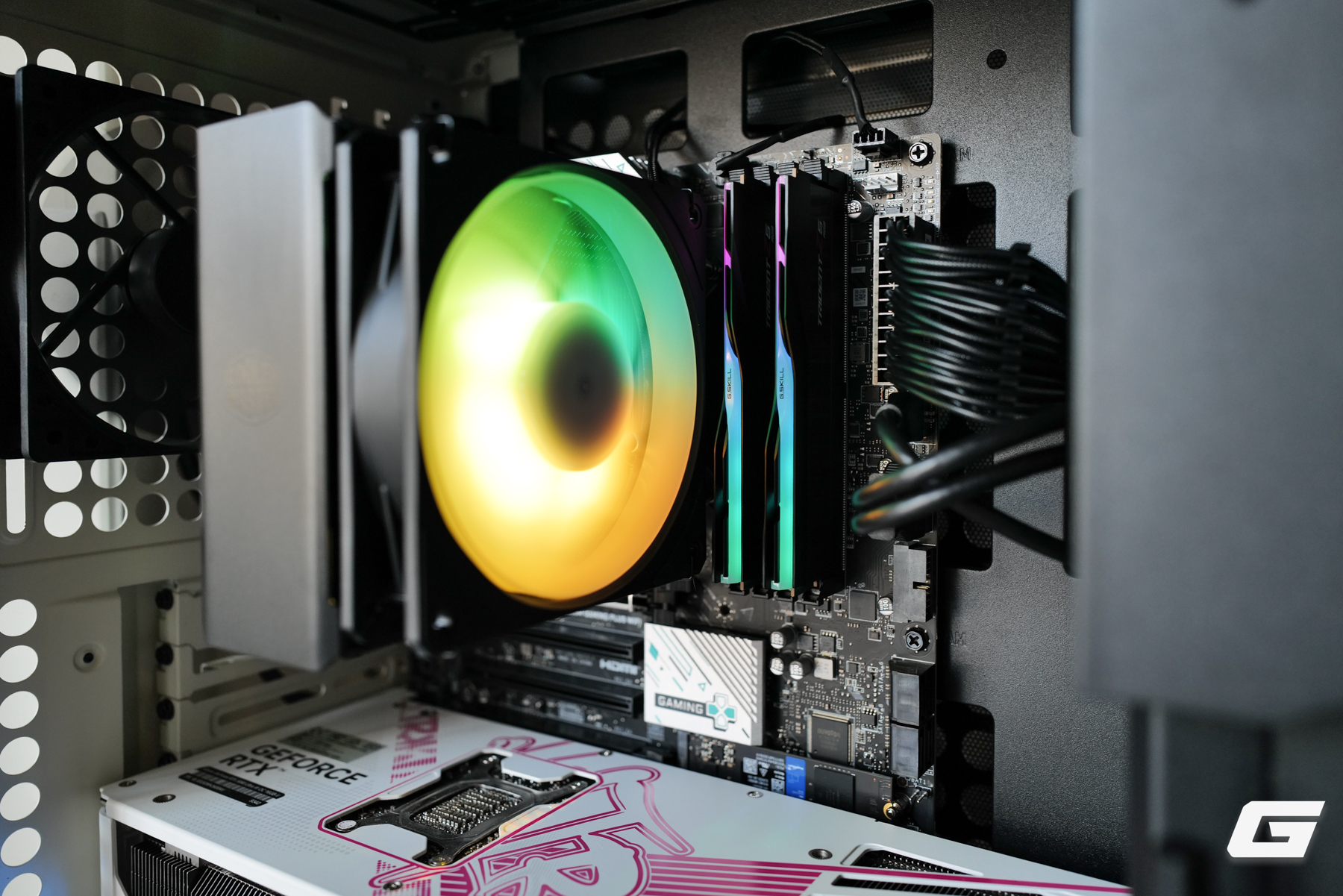 Tr&ecirc;n tay Hyper 212 3DHP Black ARGB: Tản kh&iacute; &ldquo;quốc d&acirc;n&rdquo; t&aacute;i xuất với kiến tr&uacute;c tản nhiệt 3D - Ảnh 6.