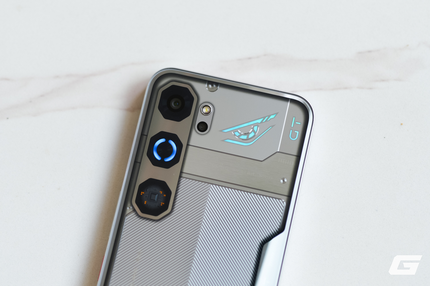 Đây là Nubia Neo 5 GT: Điện thoại gaming tầm trung nhưng có quạt tản nhiệt, pin 6.210mAh sạc nhanh 60W, màn 144Hz - Ảnh 3.