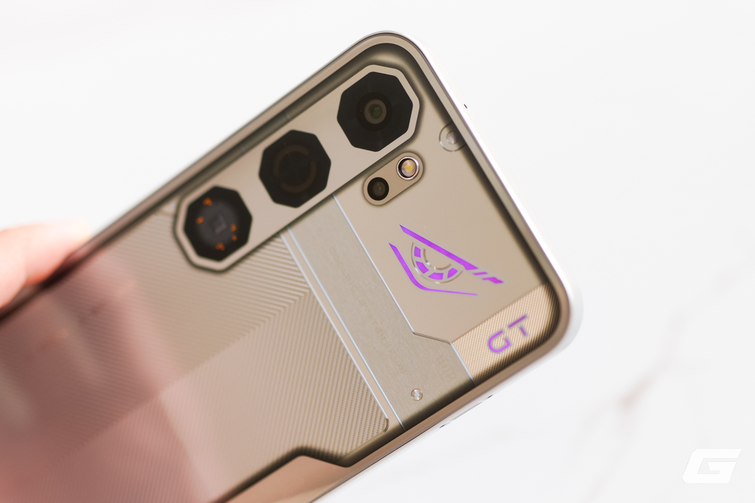 Đây là Nubia Neo 5 GT: Điện thoại gaming tầm trung nhưng có quạt tản nhiệt, pin 6.210mAh sạc nhanh 60W, màn 144Hz - Ảnh 2.