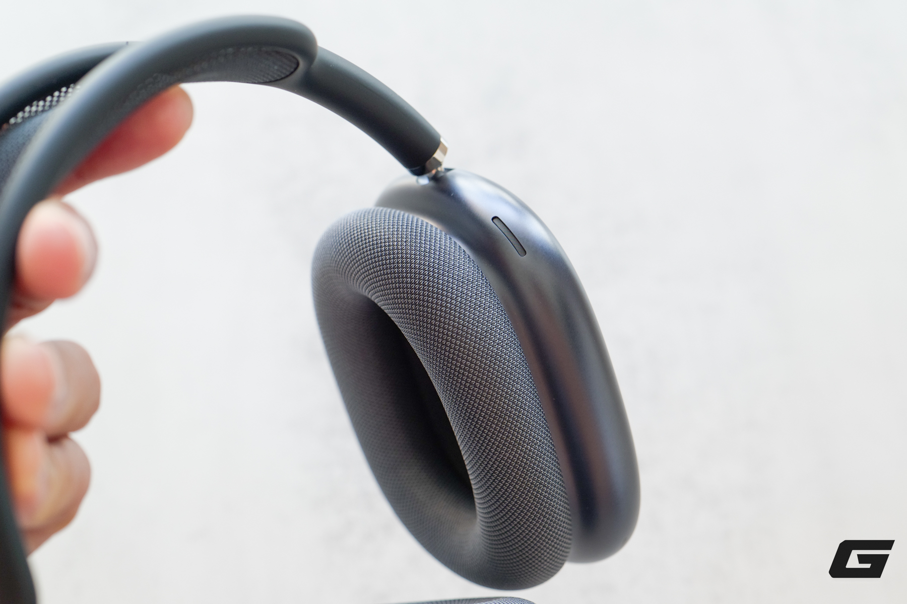 Đ&aacute;nh gi&aacute; AirPods Max 2: Kh&aacute;c biệt nằm ở chất &acirc;m v&agrave; trải nghiệm th&ocirc;ng minh - Ảnh 11.