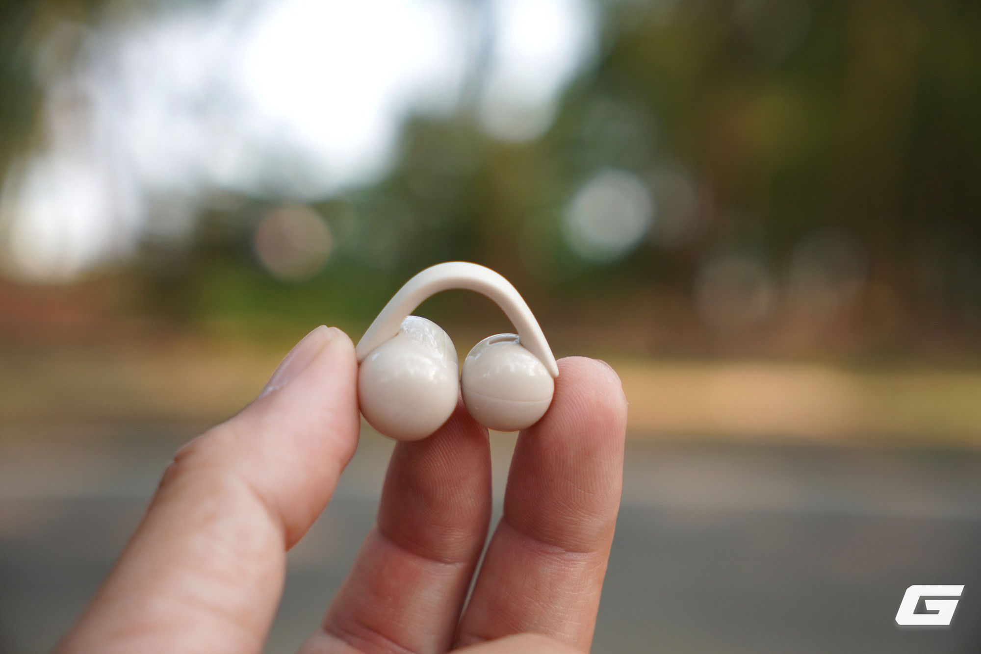 Đ&aacute;nh gi&aacute; Sony LinkBuds Clip: Chiếc tai nghe khiến t&ocirc;i nghĩ kh&aacute;c về tai nghe - Ảnh 24.