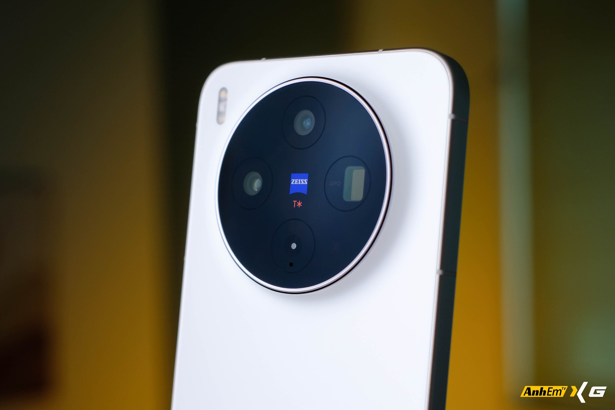 Tr&ecirc;n tay vivo X300s tại Việt Nam: Nhẹ nh&agrave;ng hơn bản Ultra nhưng pin c&ograve;n &ldquo;tr&acirc;u&rdquo; hơn - Ảnh 21.