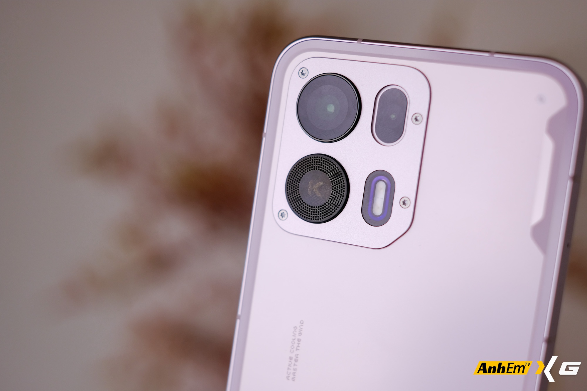 Tr&ecirc;n tay OPPO K15 Pro tại Việt Nam: Smartphone gaming c&oacute; quạt tản nhiệt, pin 7.500mAh - Ảnh 1.