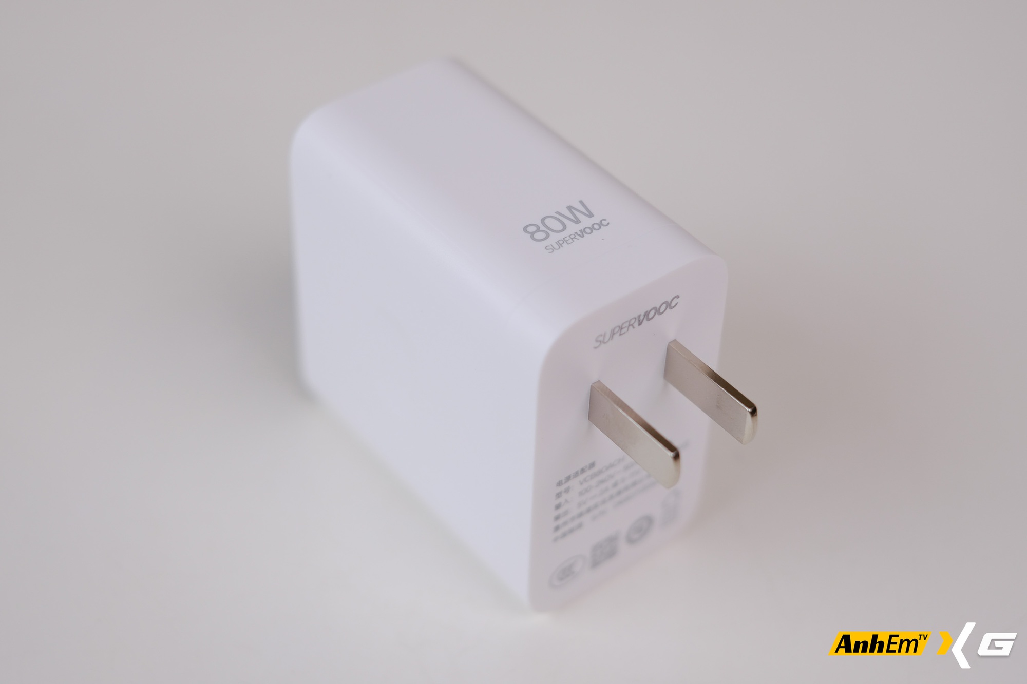 Tr&ecirc;n tay OPPO K15 Pro tại Việt Nam: Smartphone gaming c&oacute; quạt tản nhiệt, pin 7.500mAh - Ảnh 25.