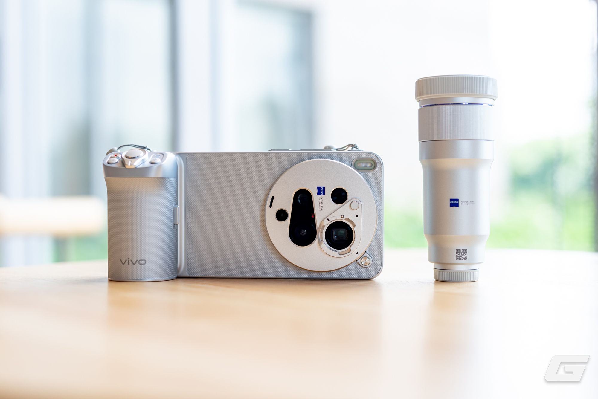 Cận cảnh vivo X300 Ultra ch&iacute;nh h&atilde;ng tại Việt Nam: &ldquo;Tr&ugrave;m cuối&rdquo; camera th&igrave; c&oacute; g&igrave; kh&aacute;c biệt? - Ảnh 55.