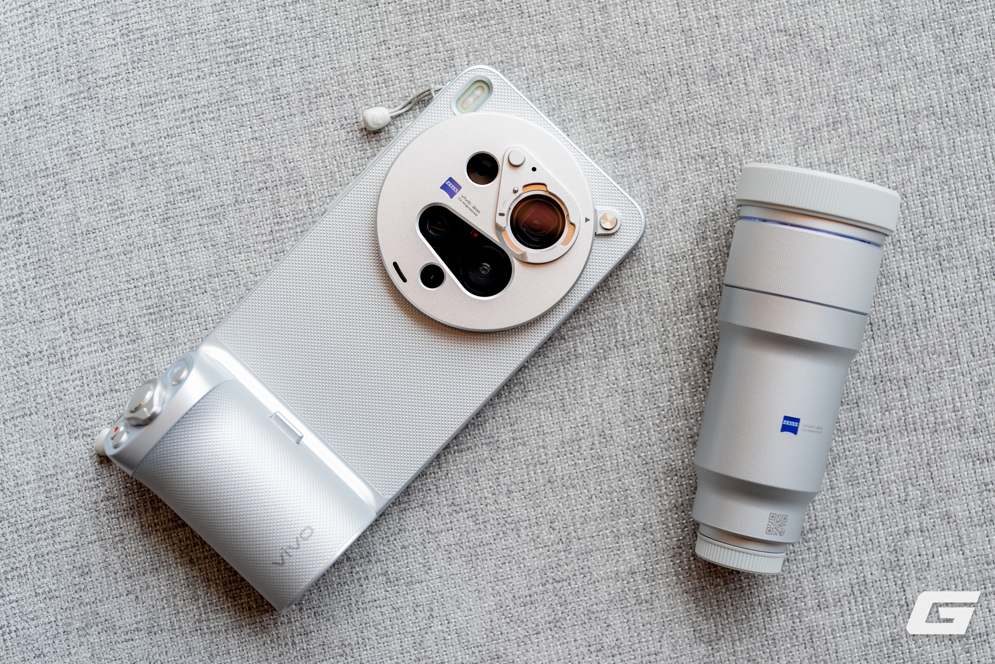 Cận cảnh vivo X300 Ultra ch&iacute;nh h&atilde;ng tại Việt Nam: &ldquo;Tr&ugrave;m cuối&rdquo; camera th&igrave; c&oacute; g&igrave; kh&aacute;c biệt? - Ảnh 34.