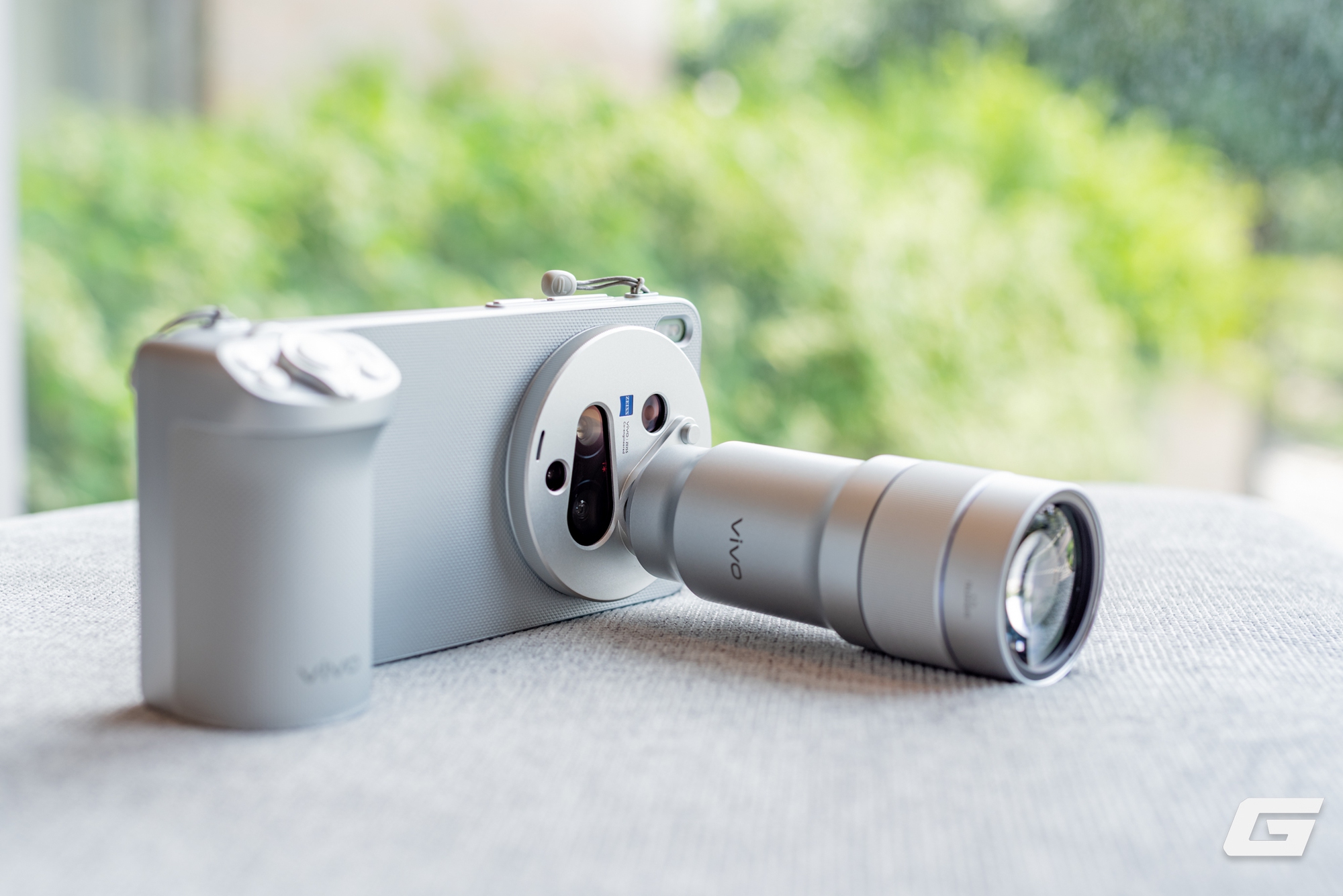 Cận cảnh vivo X300 Ultra ch&iacute;nh h&atilde;ng tại Việt Nam: &ldquo;Tr&ugrave;m cuối&rdquo; camera th&igrave; c&oacute; g&igrave; kh&aacute;c biệt? - Ảnh 36.