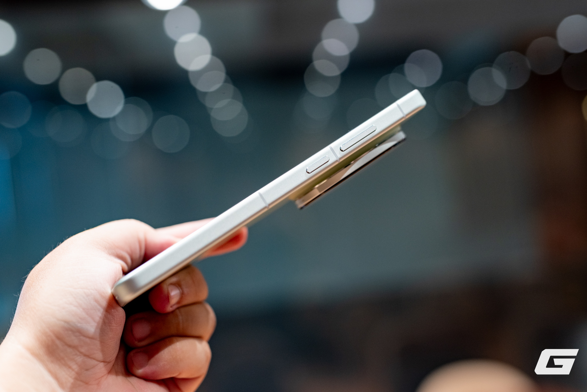 Cận cảnh vivo X300 Ultra ch&iacute;nh h&atilde;ng tại Việt Nam: &ldquo;Tr&ugrave;m cuối&rdquo; camera th&igrave; c&oacute; g&igrave; kh&aacute;c biệt? - Ảnh 9.