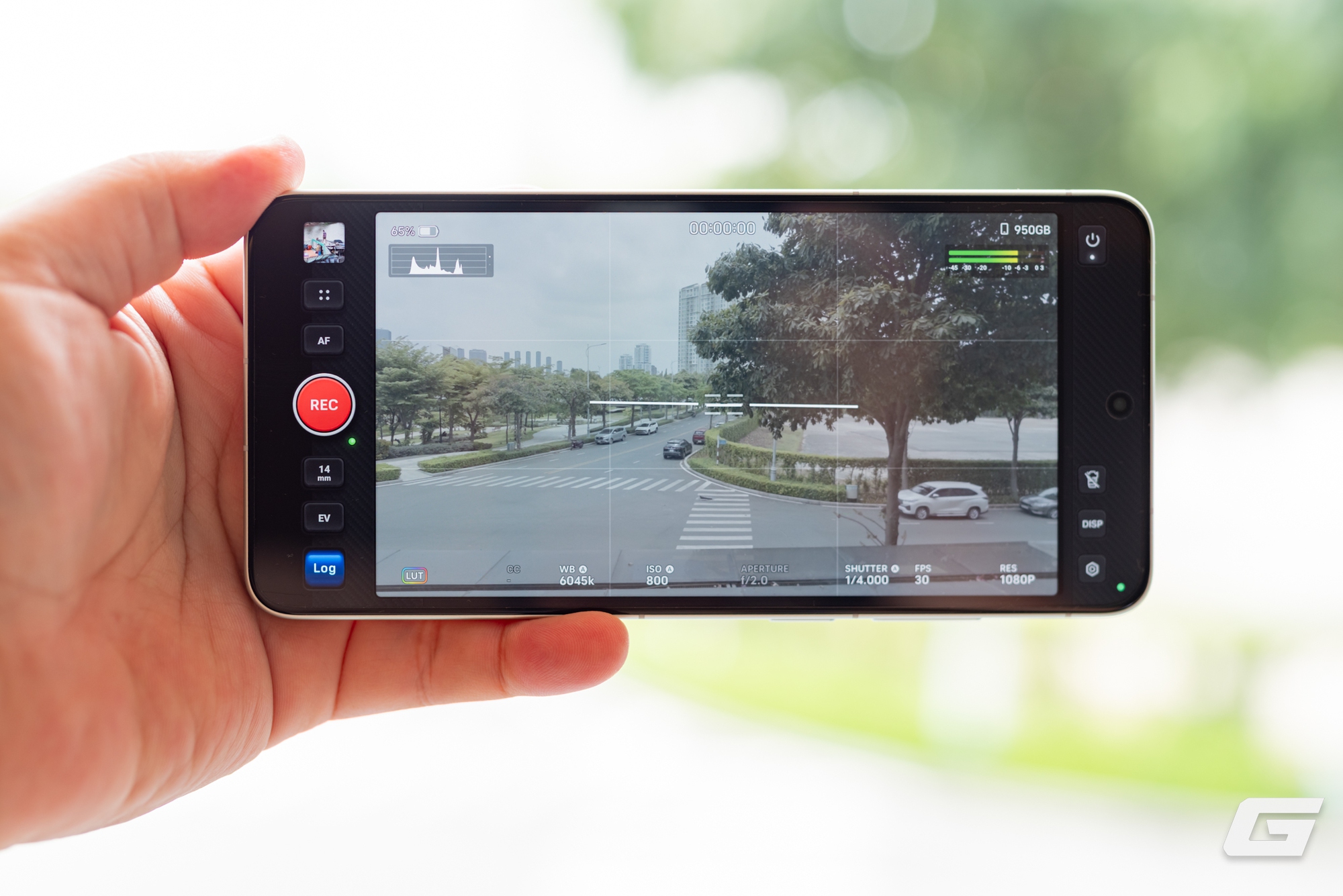 Cận cảnh vivo X300 Ultra ch&iacute;nh h&atilde;ng tại Việt Nam: &ldquo;Tr&ugrave;m cuối&rdquo; camera th&igrave; c&oacute; g&igrave; kh&aacute;c biệt? - Ảnh 47.