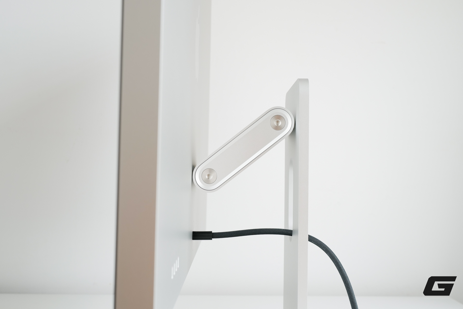 Tr&ecirc;n b&agrave;n Apple Studio Display XDR nano-texture: D&ugrave;ng rồi mới hiểu v&igrave; sao m&agrave;n h&igrave;nh Apple lu&ocirc;n c&oacute; sức h&uacute;t ri&ecirc;ng - Ảnh 16.