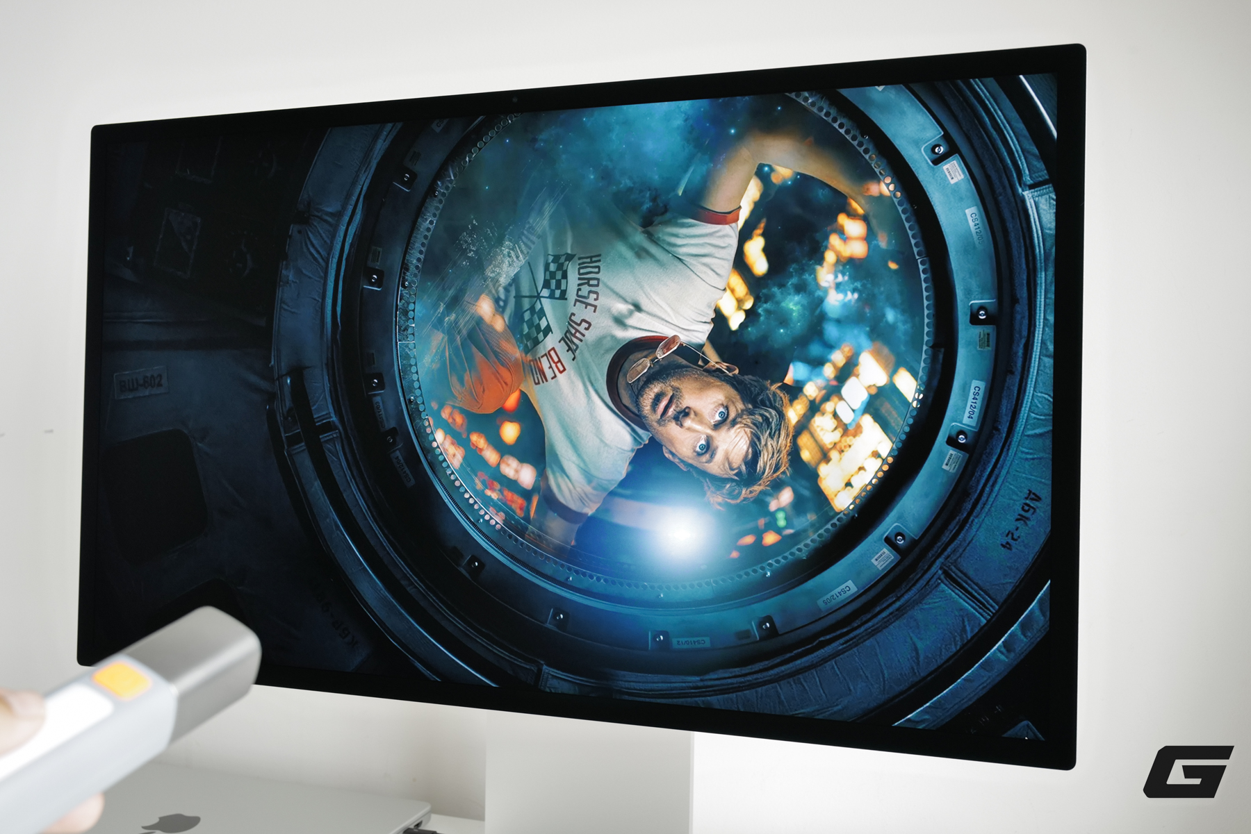 Tr&ecirc;n b&agrave;n Apple Studio Display XDR nano-texture: D&ugrave;ng rồi mới hiểu v&igrave; sao m&agrave;n h&igrave;nh Apple lu&ocirc;n c&oacute; sức h&uacute;t ri&ecirc;ng - Ảnh 35.