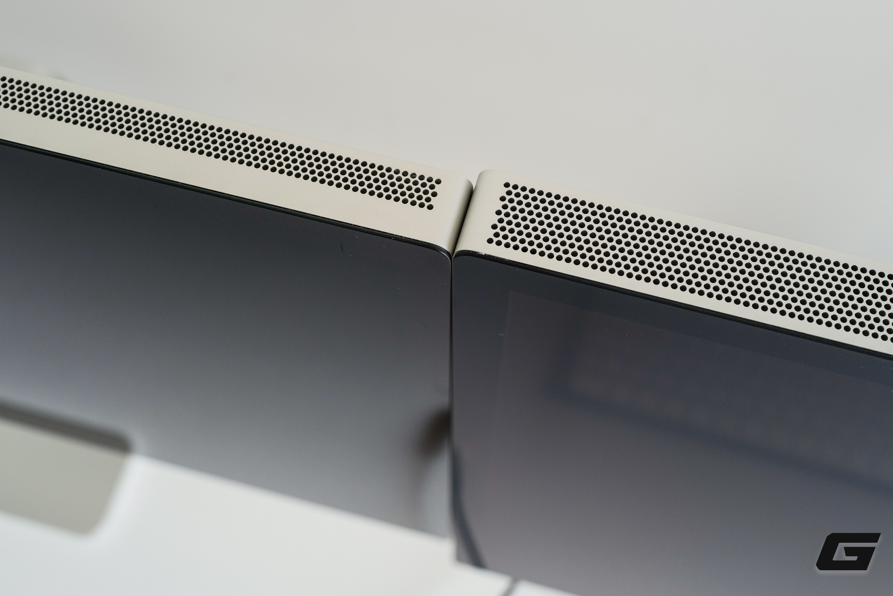 Tr&ecirc;n b&agrave;n Apple Studio Display XDR nano-texture: D&ugrave;ng rồi mới hiểu v&igrave; sao m&agrave;n h&igrave;nh Apple lu&ocirc;n c&oacute; sức h&uacute;t ri&ecirc;ng - Ảnh 14.