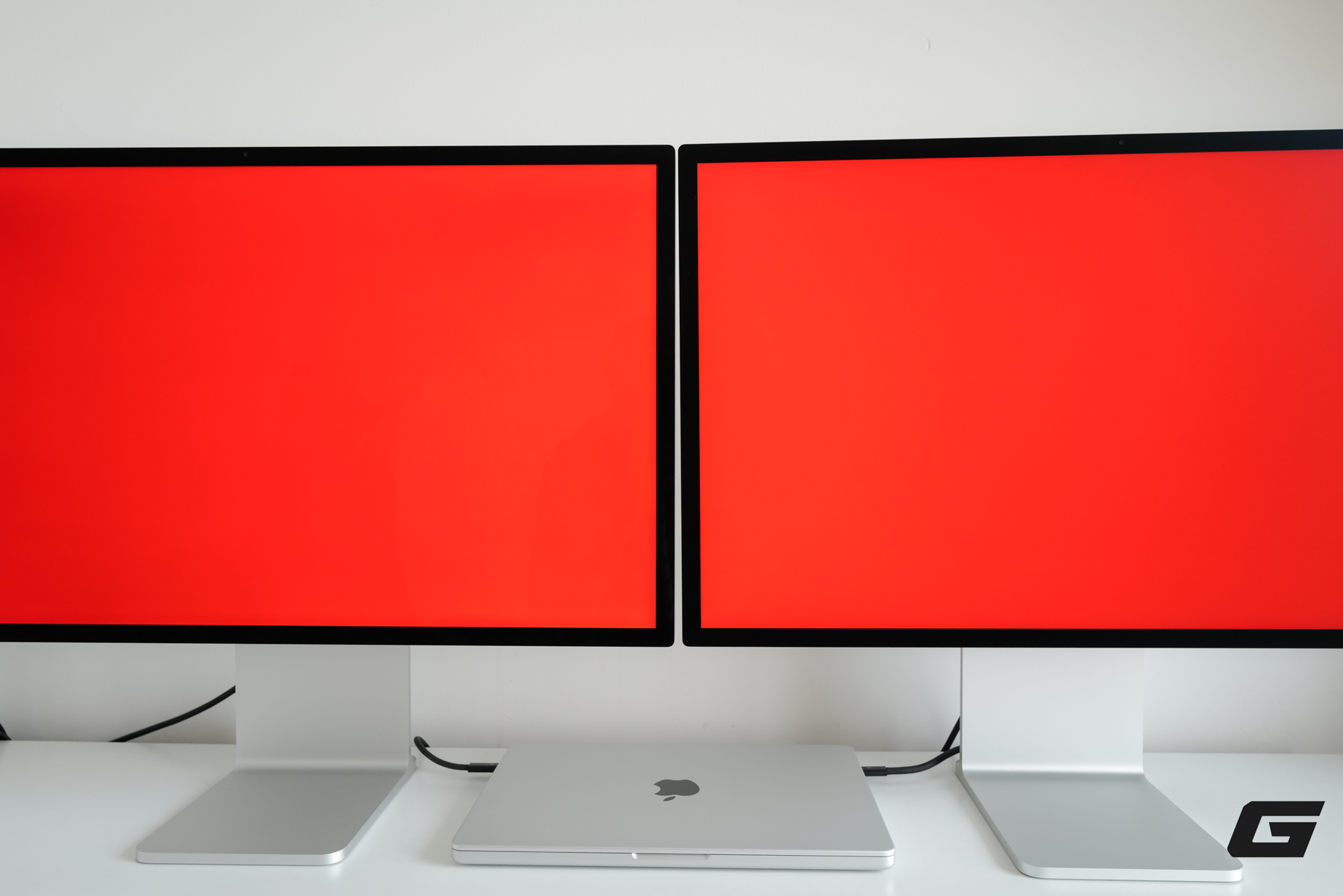 Tr&ecirc;n b&agrave;n Apple Studio Display XDR nano-texture: D&ugrave;ng rồi mới hiểu v&igrave; sao m&agrave;n h&igrave;nh Apple lu&ocirc;n c&oacute; sức h&uacute;t ri&ecirc;ng - Ảnh 37.